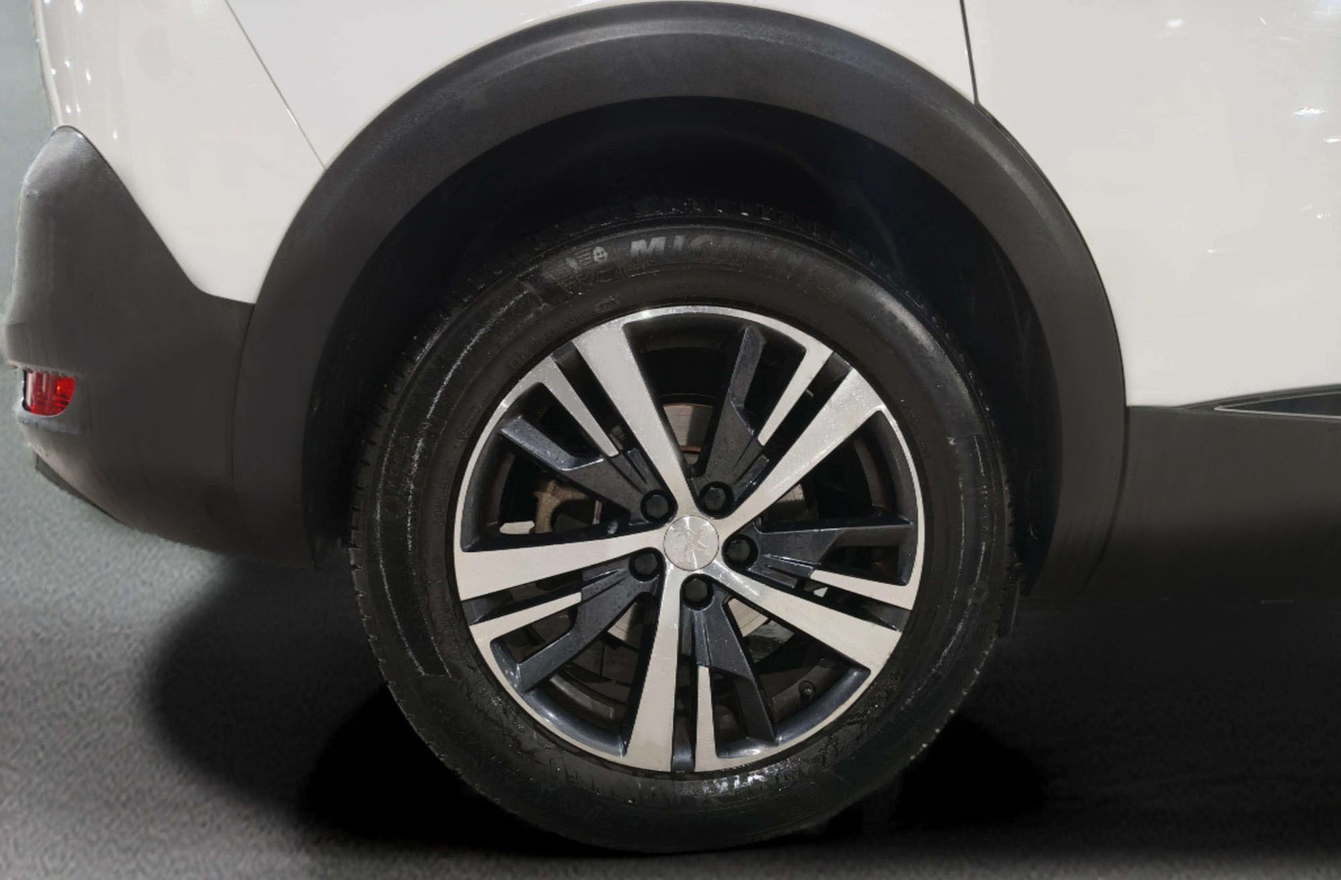 Peugeot 5008 PureTech 130 Allure 7 plazas - foto 32