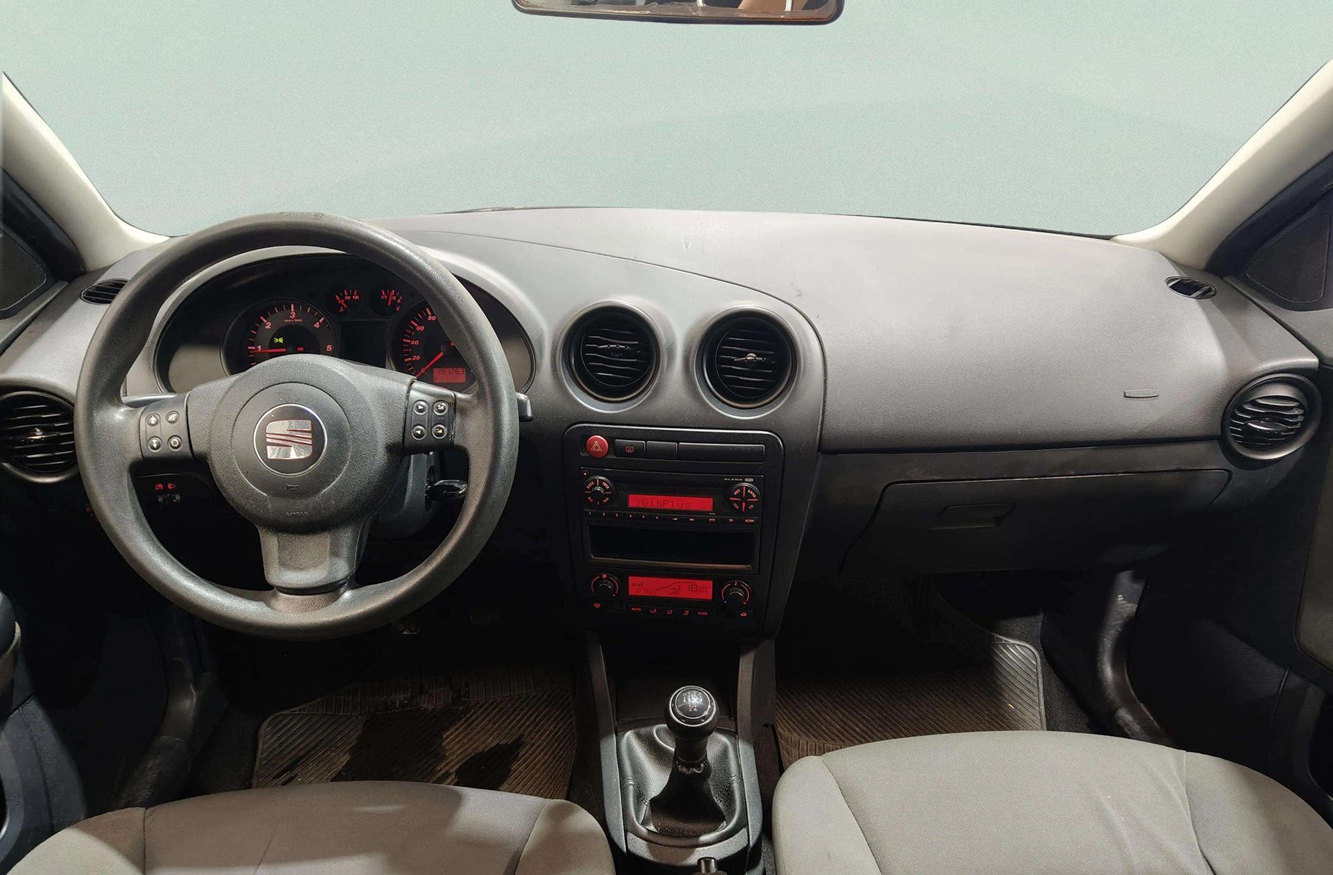 SEAT Ibiza 1.4 TDI Reference - foto 6