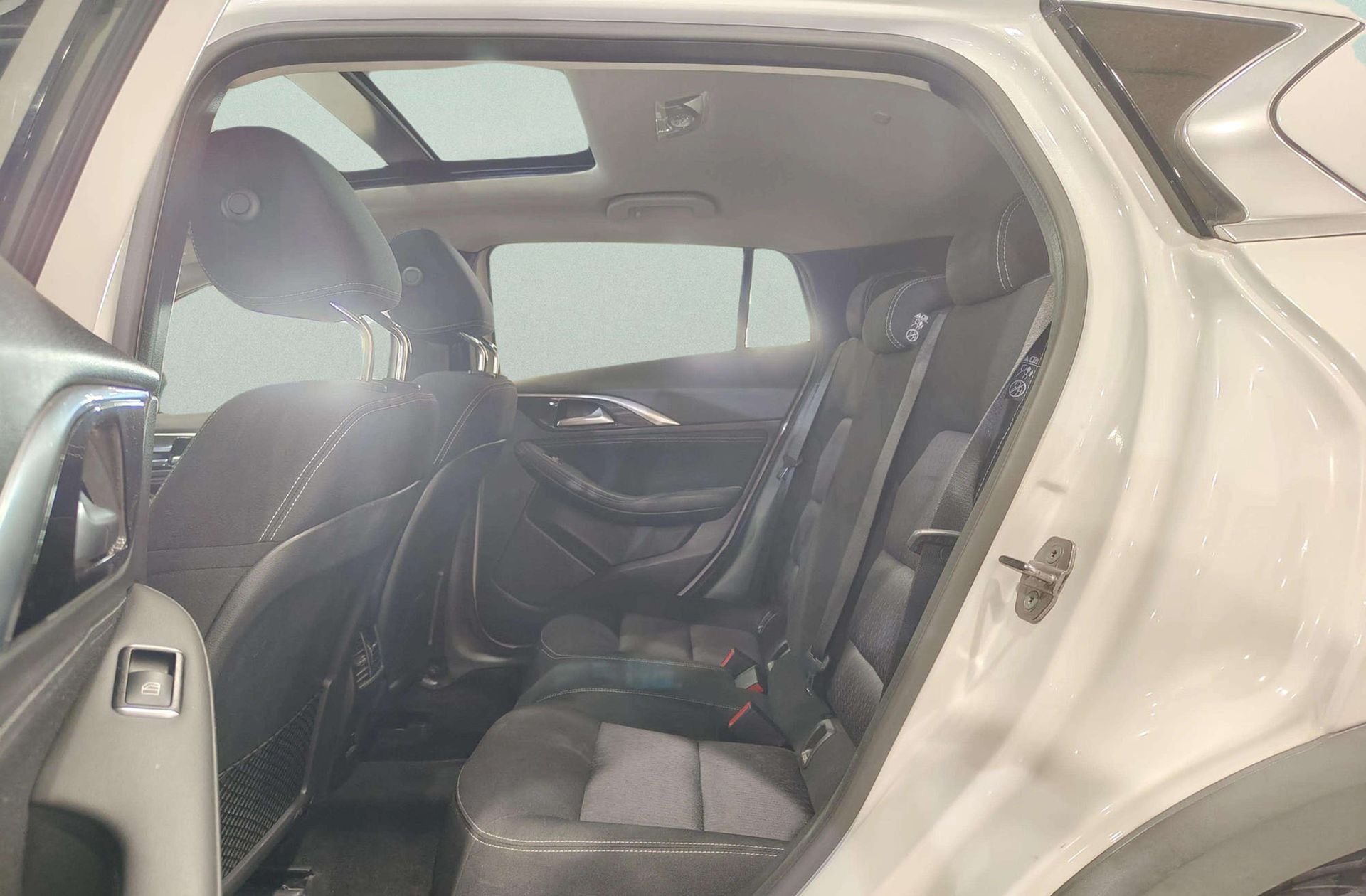Infiniti QX30 2.2D Premium AWD 7DCT - foto 12