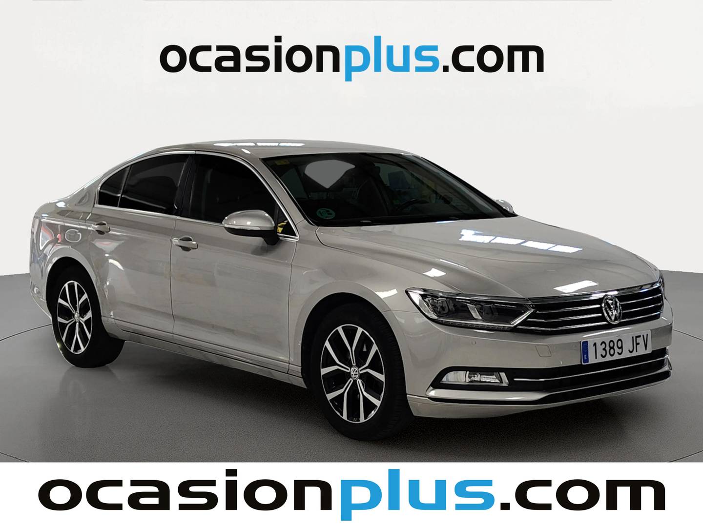 Foto delantera Volkswagen Passat Volkswagen Passat Advance 1.6 TDI BMT (120 CV) derecha