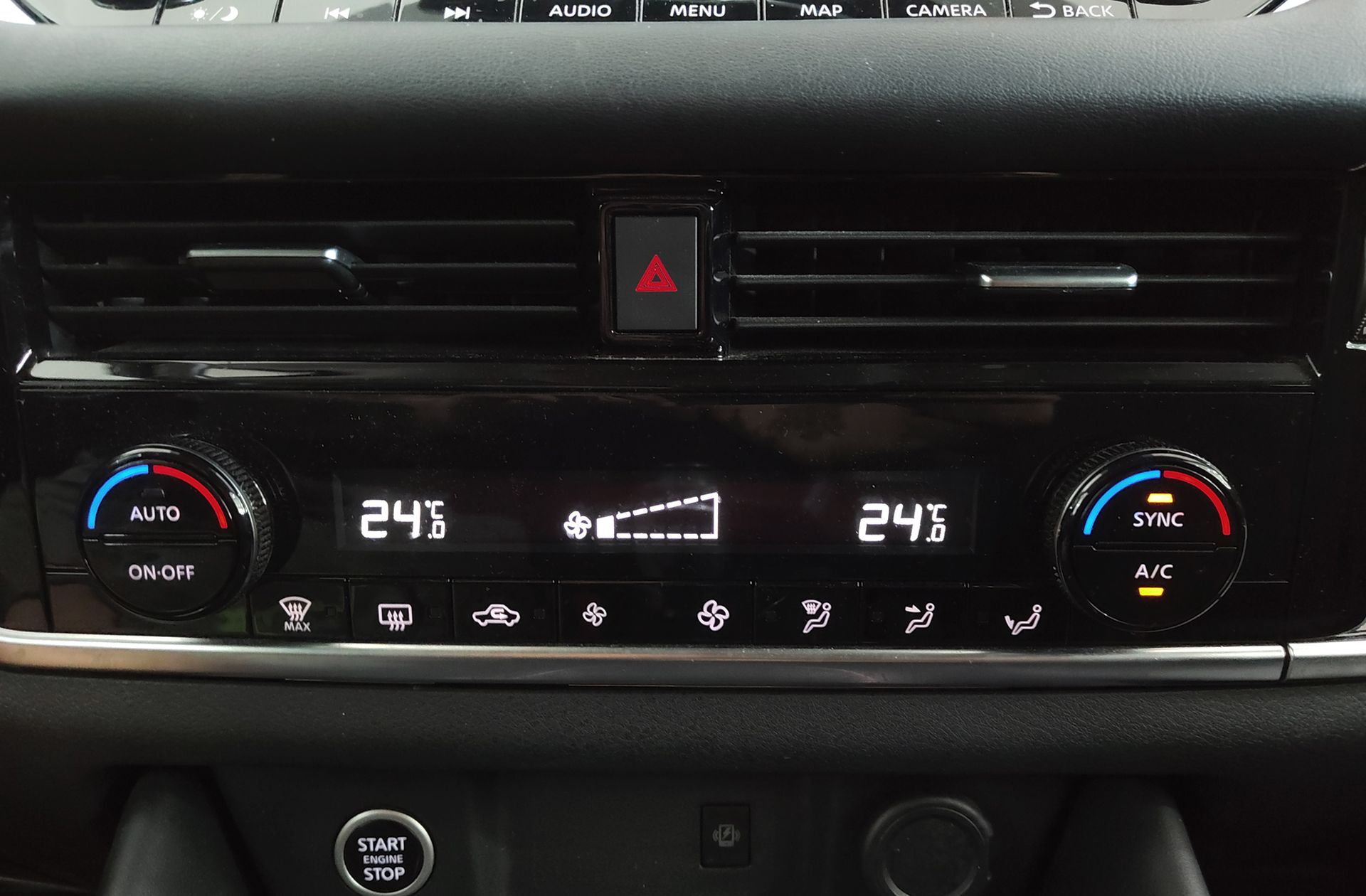Nissan Qashqai DIG-T 140 N-Connecta - foto 31