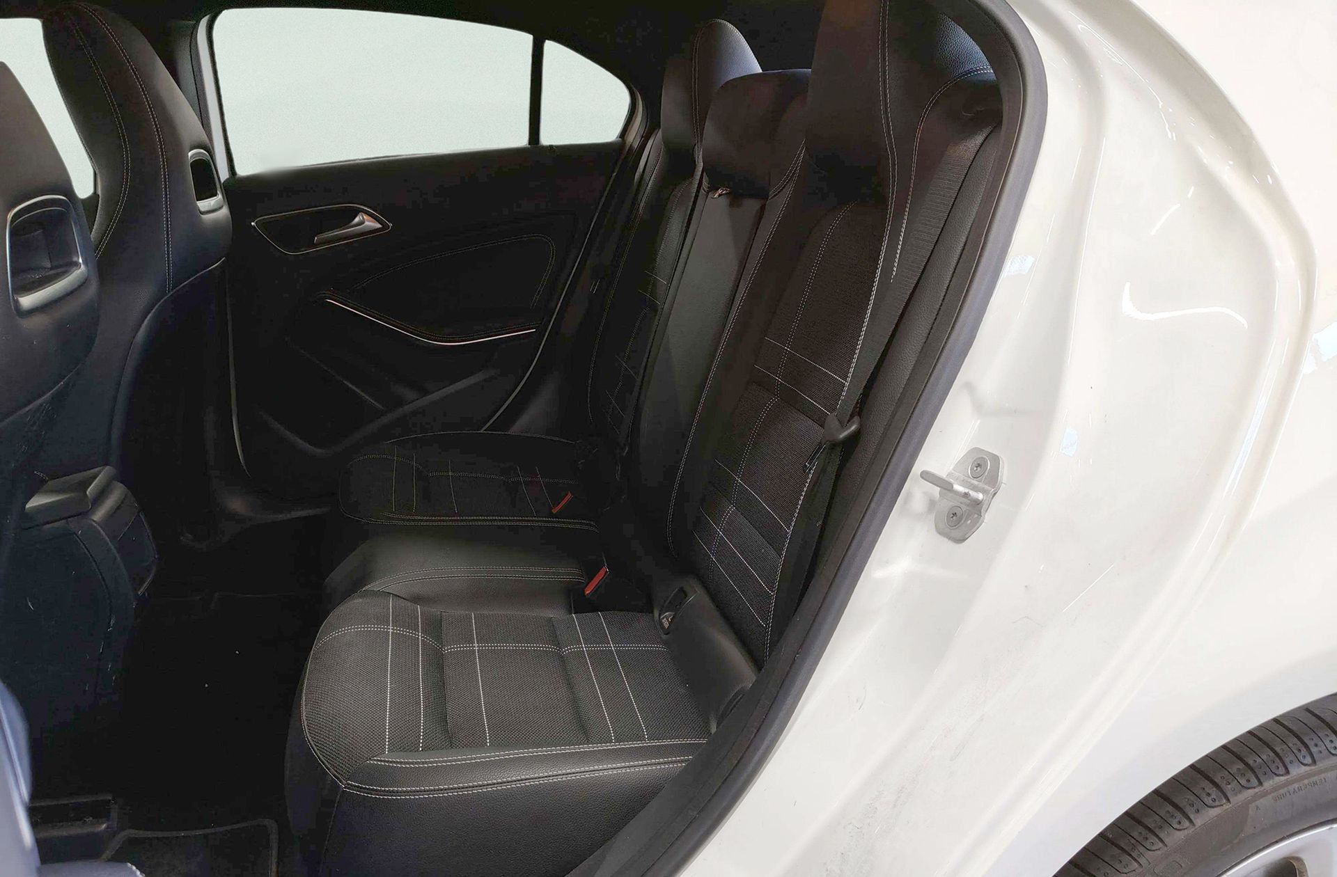 Mercedes-Benz Clase A 180 CDI Blue Efficiency Urban - foto 11