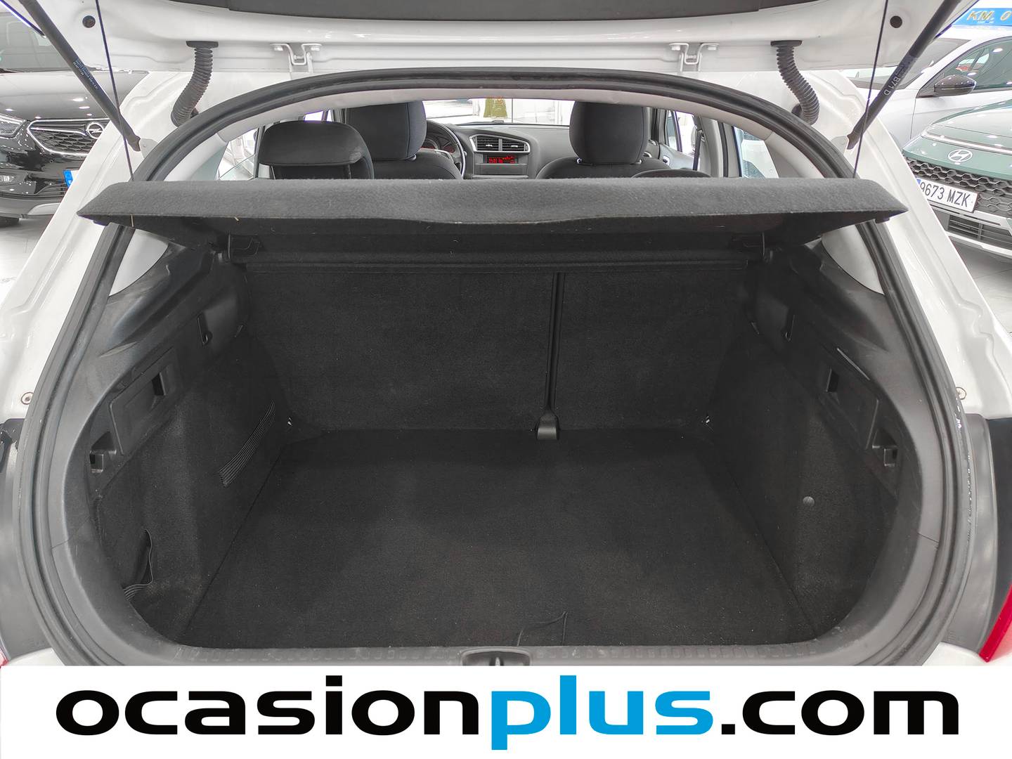 Fotos maletero Citroën C4 Citroën C4 1.4 VTi Tonic (95 CV)