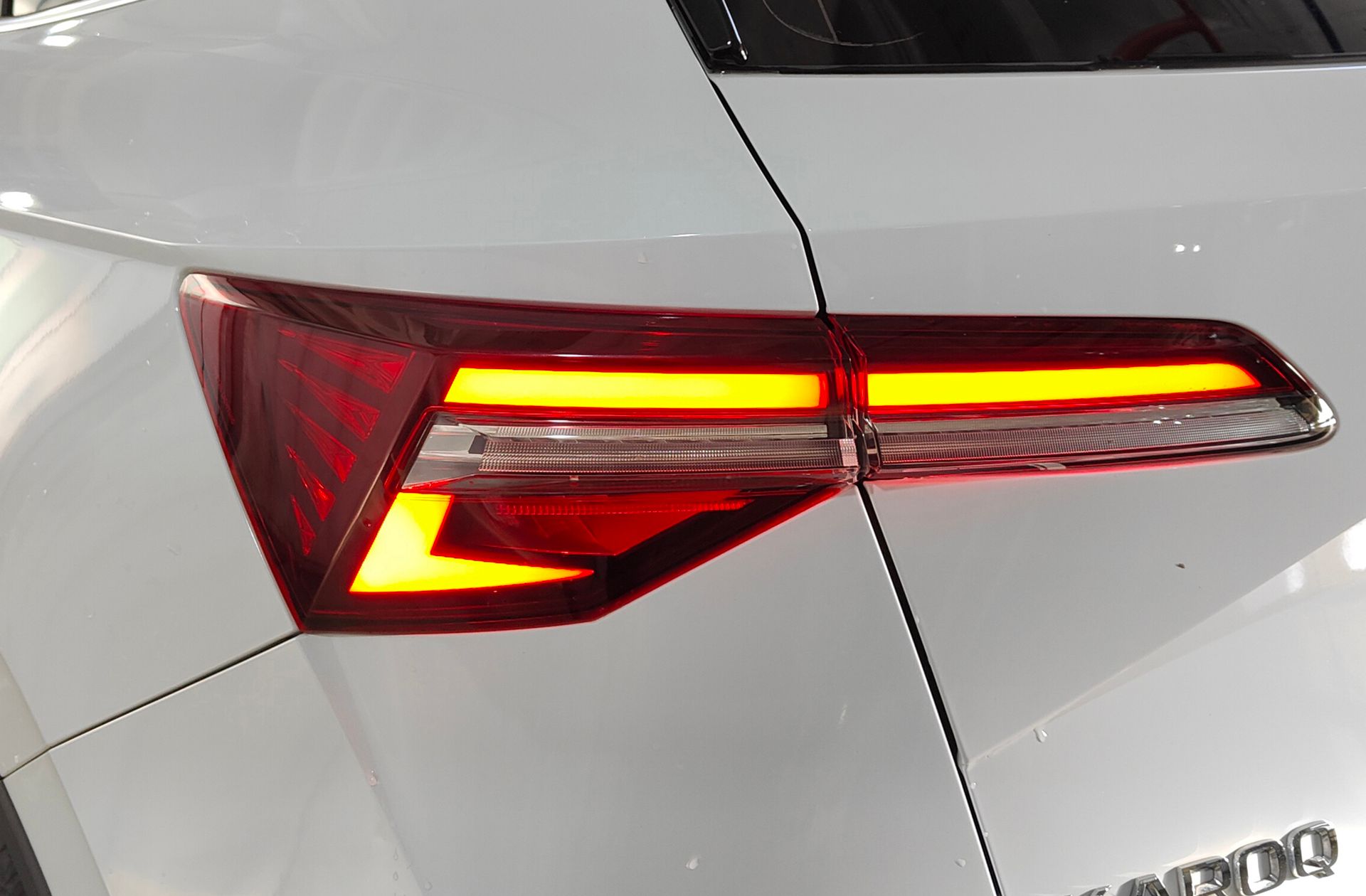 Škoda Karoq 2.0 TDI Selection - foto 17