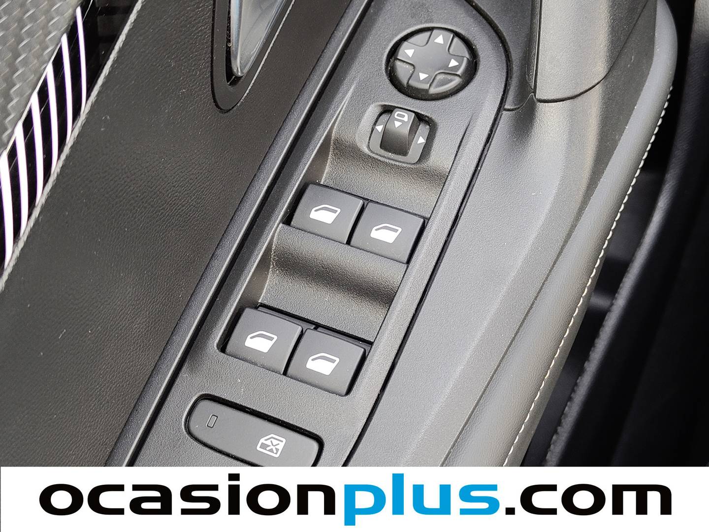 Peugeot 2008 Peugeot 2008 Allure Hybrid eDCS6 (145 CV) automático