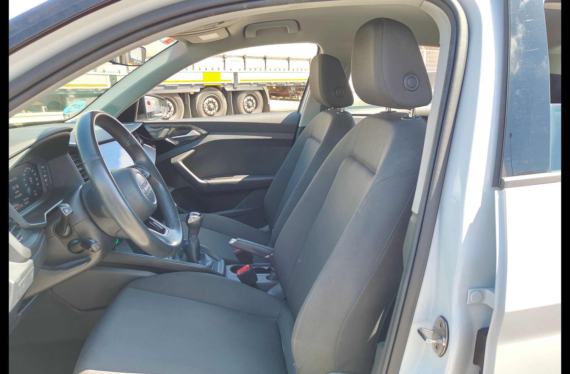 Audi A1 Sportback Advanced 30 TFSI - foto 10