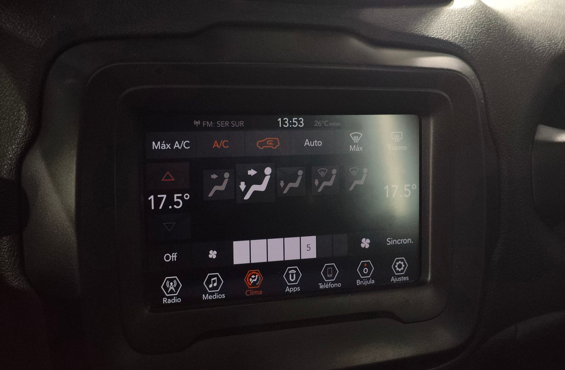 Jeep Renegade 1.4 MultiAir Limited 4x2 - foto 32