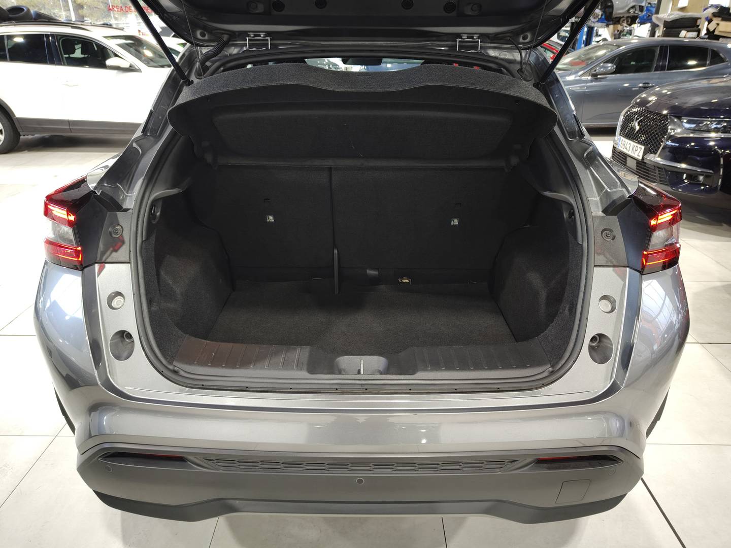 Foto Nissan JUKE Nissan Juke DIG-T (114 CV) 6M/T N-Connecta