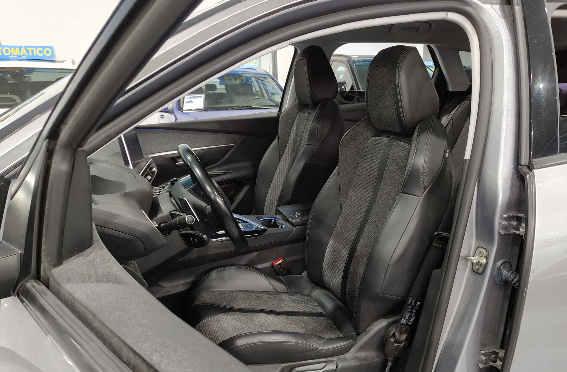 Peugeot 3008 PureTech 130 Allure EAT8 - foto 13