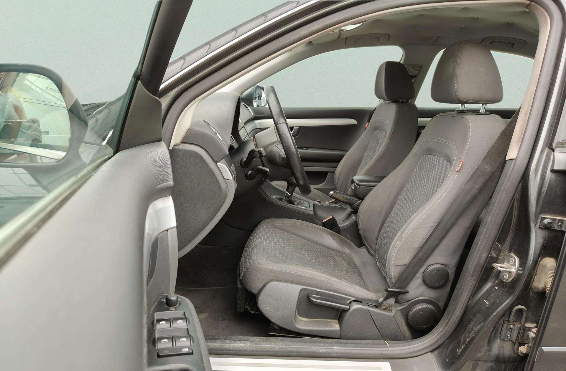 SEAT Exeo 2.0 TDI CR DPF Style - foto 8