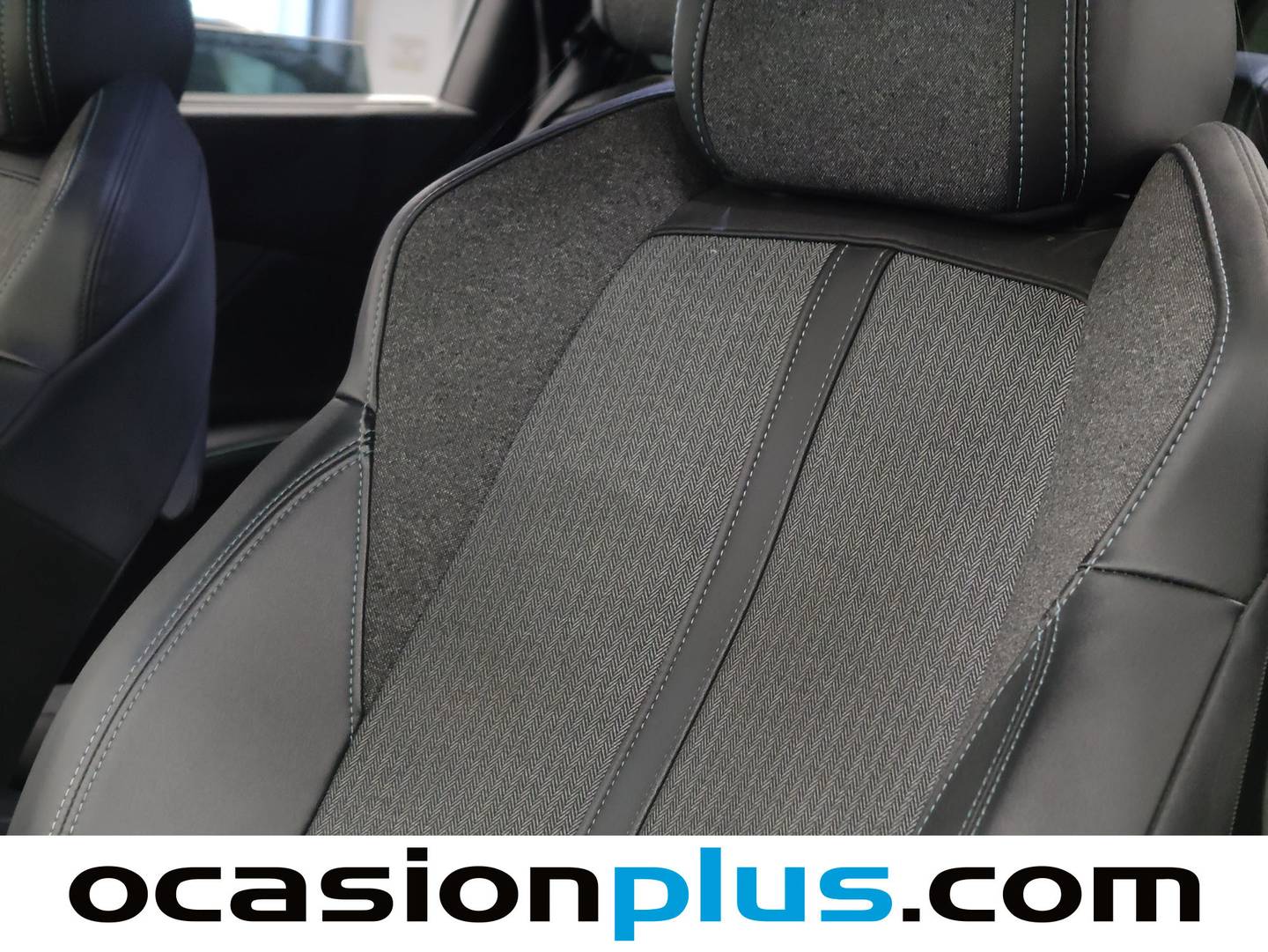 Foto Peugeot 5008 Peugeot 5008 PureTech 130 S&S Allure Pack EAT8 (130 CV) 7 Plazas