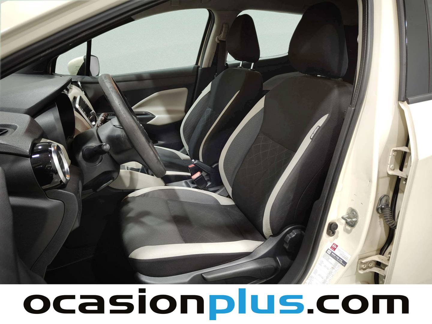 Foto asientos delanteros Nissan Micra Nissan Micra 1.0 G Acenta (71 CV)