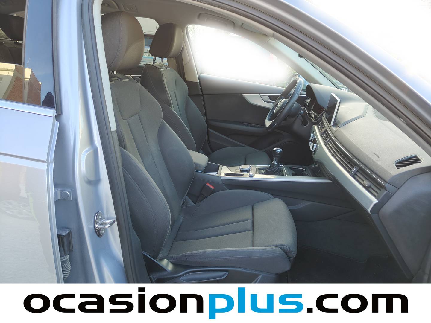 Foto Audi A4 Audi A4 Avant S line edition 2.0 TDI (150 CV)