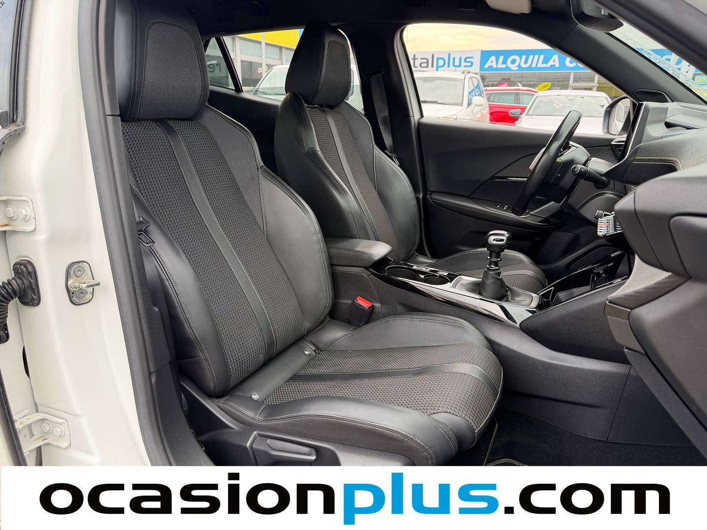 Foto Peugeot 2008 Peugeot 2008 PureTech 130 GT Line (130 CV)