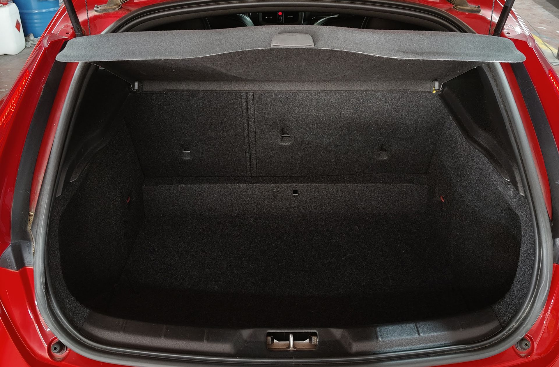 Volvo V40 D4 R-Design Momentum - foto 18