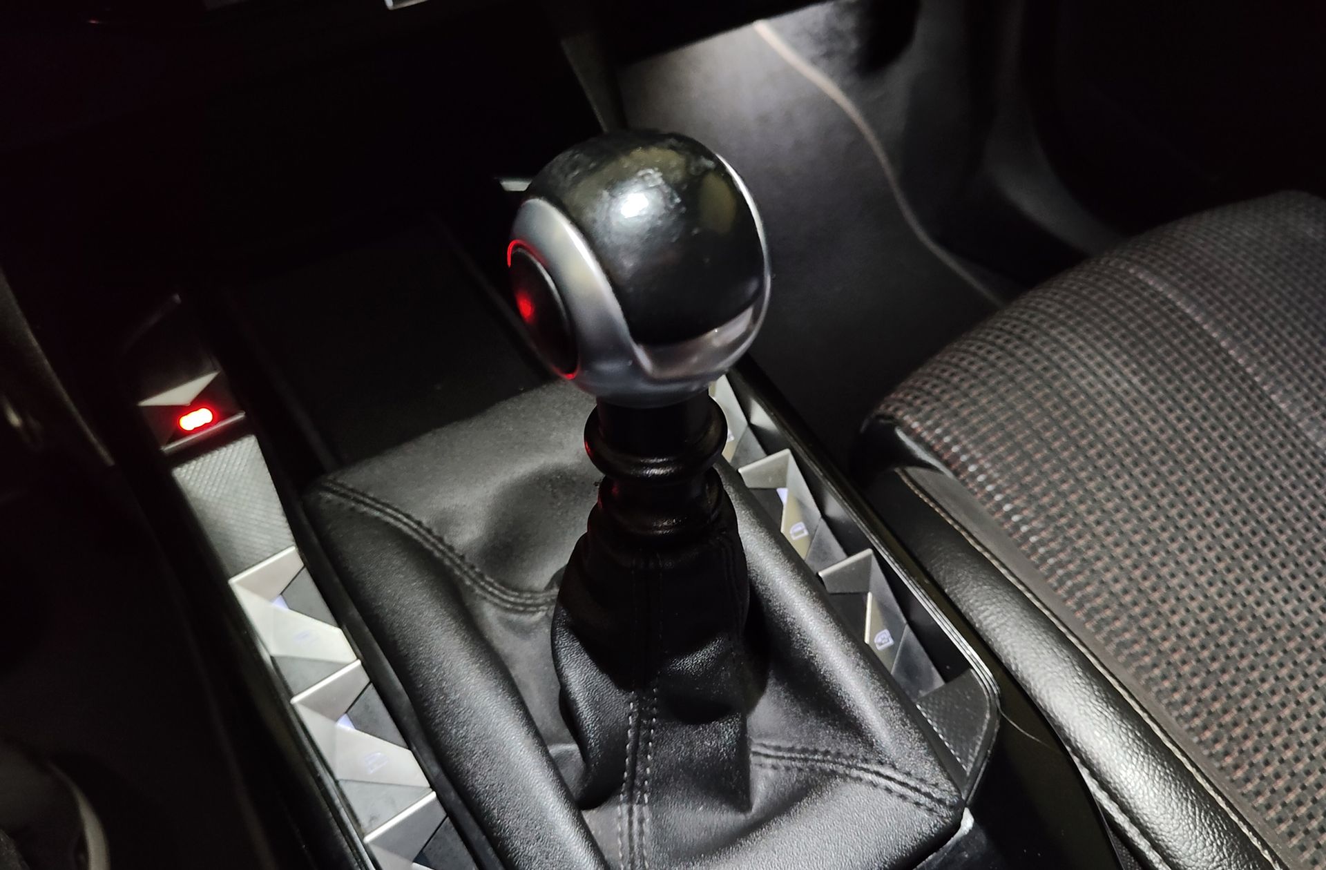 DS 3 Crossback Performance Line BlueHDi - foto 6