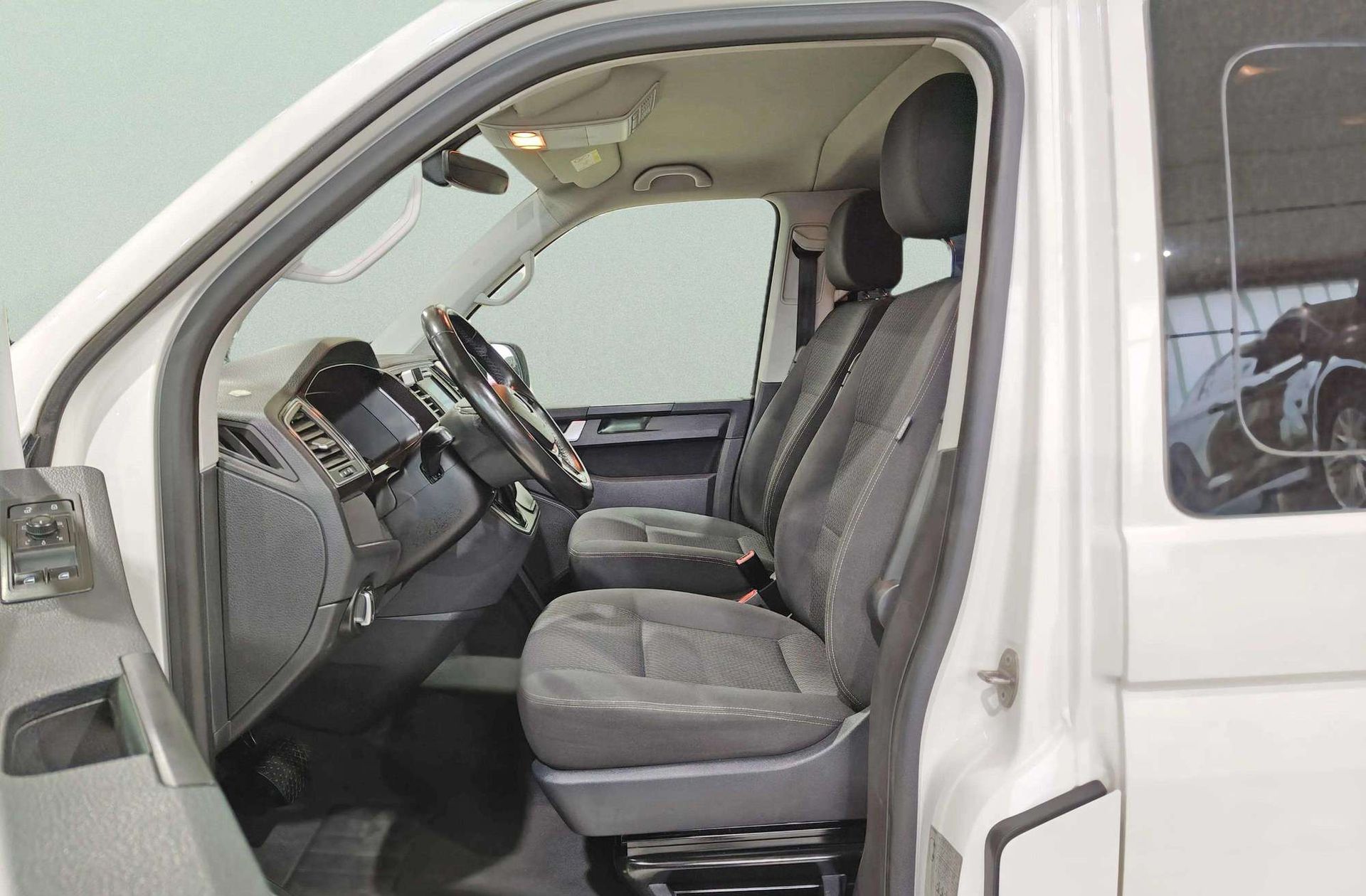 Volkswagen Multivan Outdoor Corto 2.0 TDI BMT DSG 7 plazas - foto 11