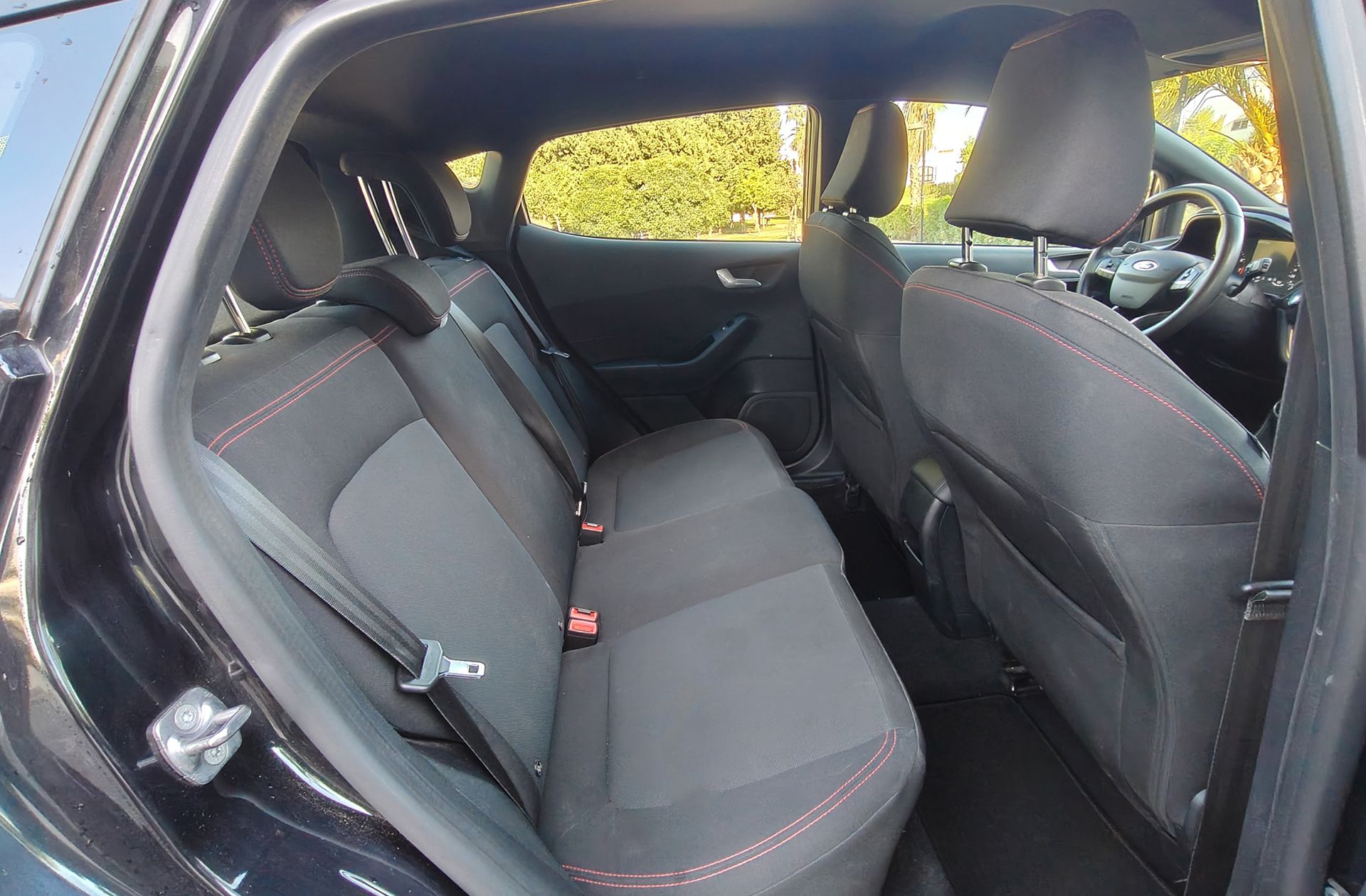Ford Fiesta 1.0 EcoBoost MHEV ST-Line - foto 16