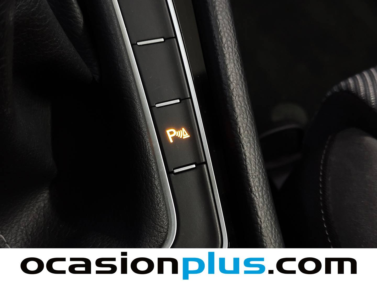 Foto Volkswagen Golf Volkswagen Golf 2.0 TDI CR BMT R-LINE (150 CV)