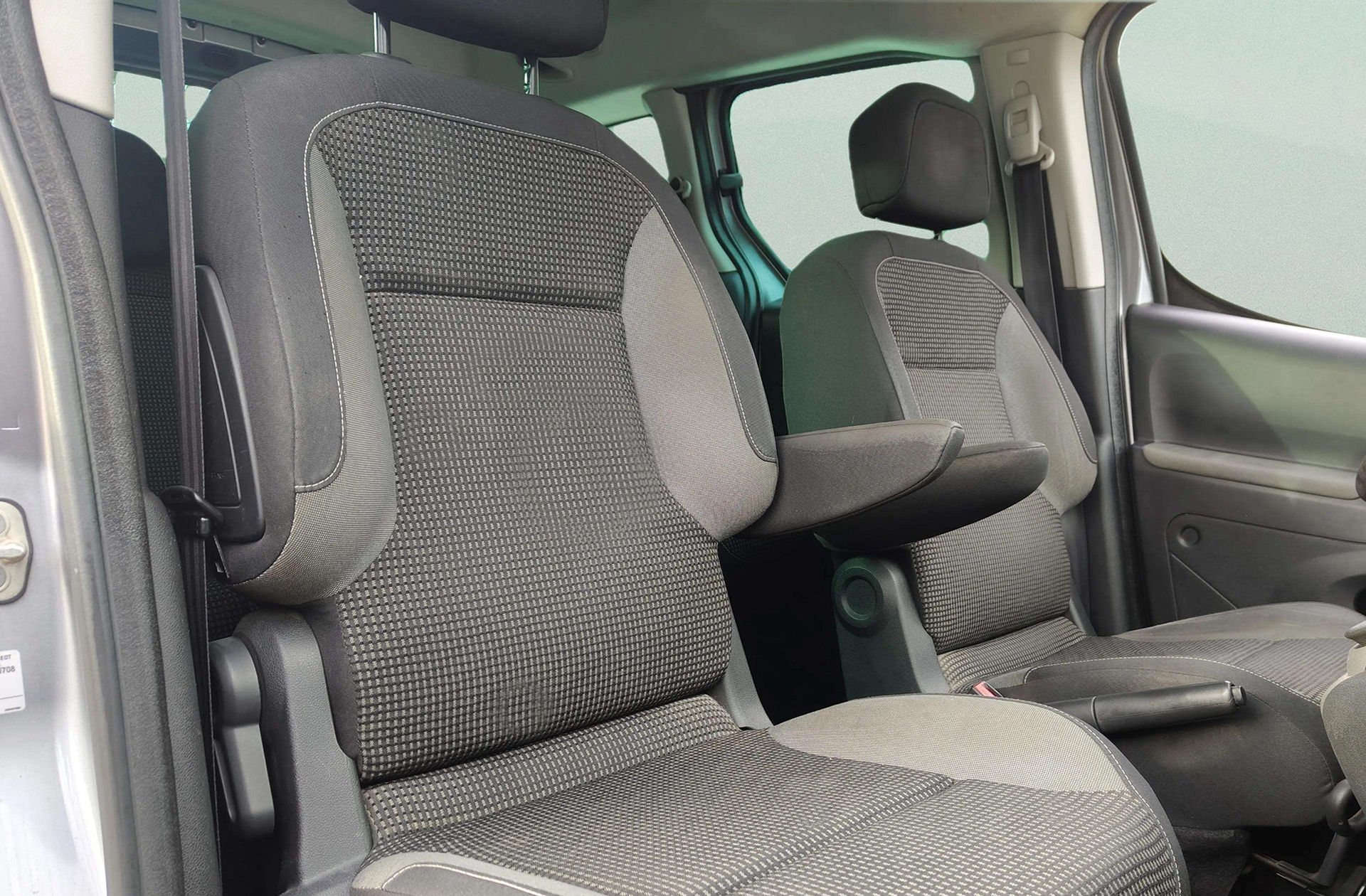 Peugeot Partner Tepee Combi 1.6 BlueHDi Outdoor - foto 17