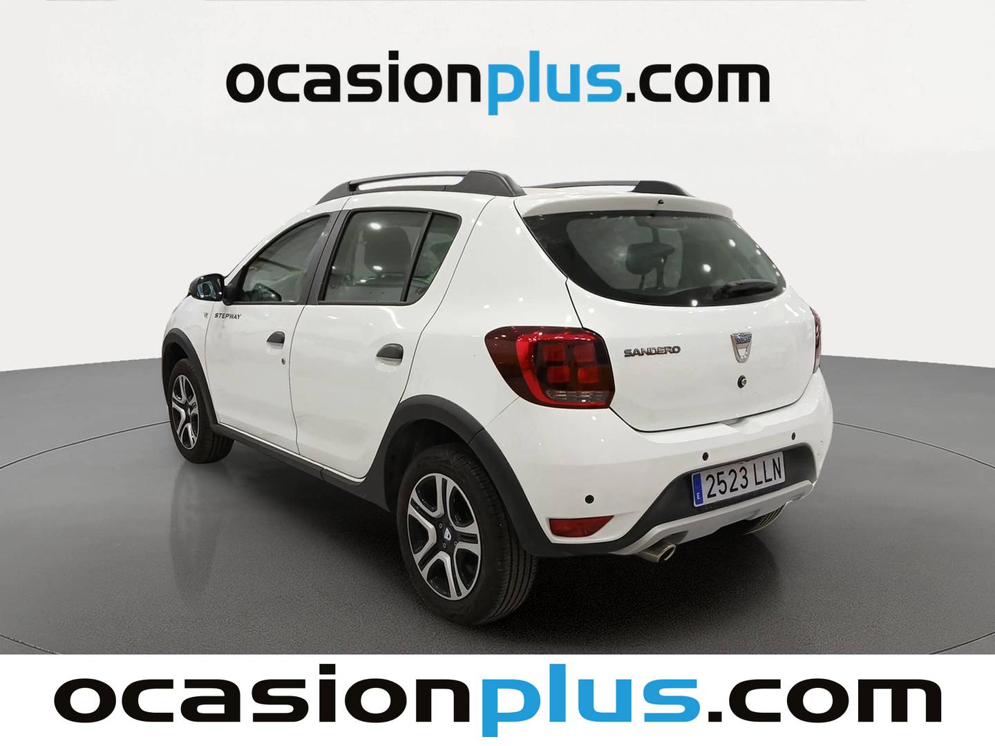 Foto trasera Dacia Sandero Dacia Sandero Stepway Essential TCe (100 CV) izquierda
