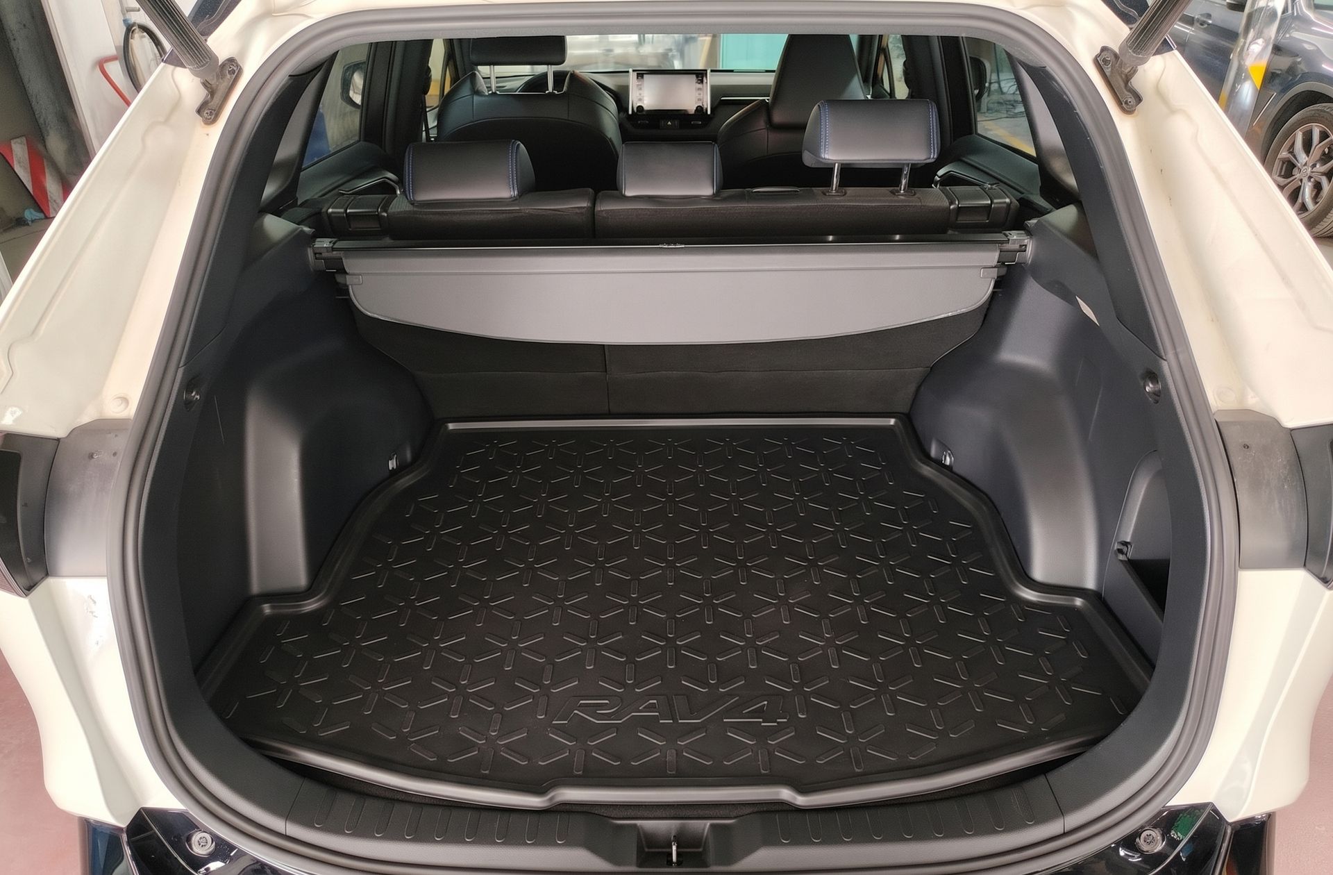 Toyota RAV4 2.5 hybrid 220H Style e-CVT - foto 18