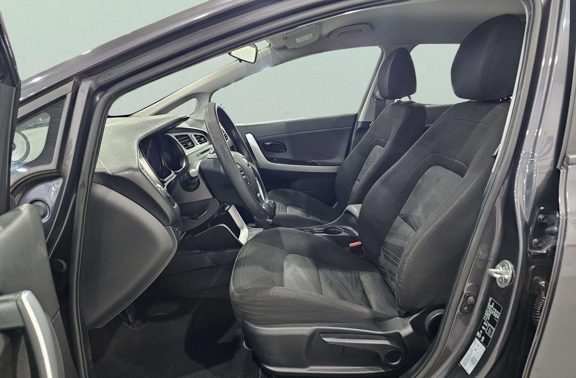Kia Ceed 1.4 CRDi WGT Concept - foto 8