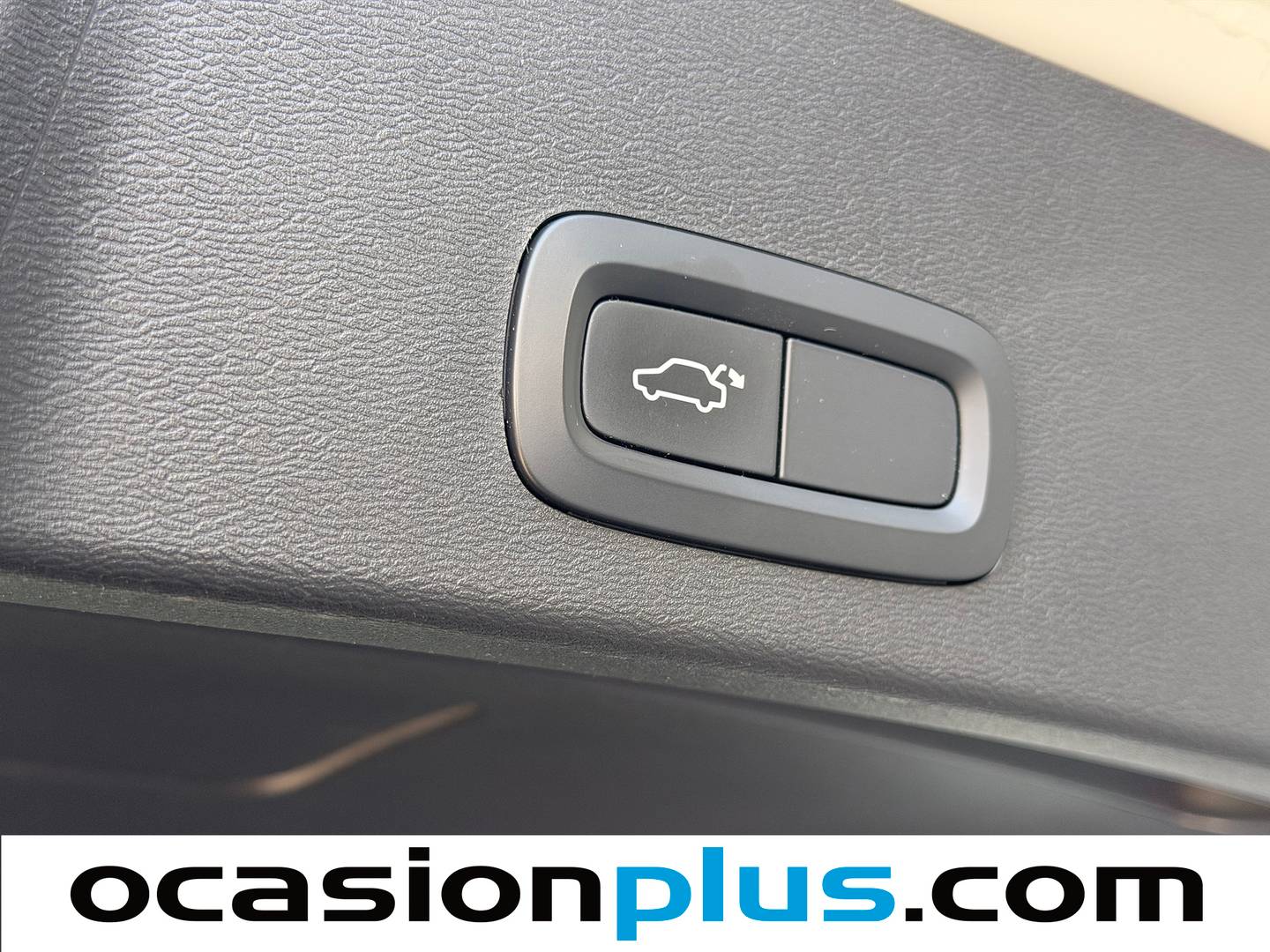 Accesorios del Volvo XC40 Volvo XC40 T3 R-Design Auto (163 CV)