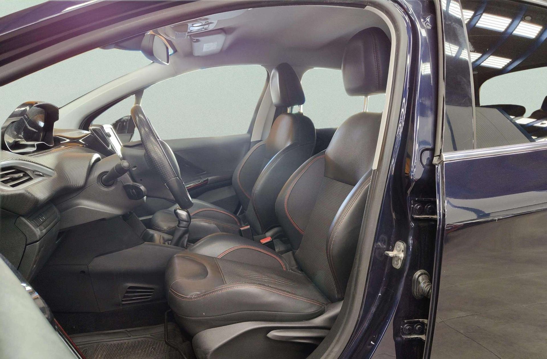 Peugeot 208 1.2 PureTech GT-Line - foto 8