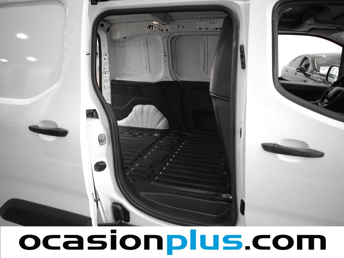 Foto asientos traseros Toyota Proace City Toyota Proace City 1.5 D GX Plus L1 (102 CV)