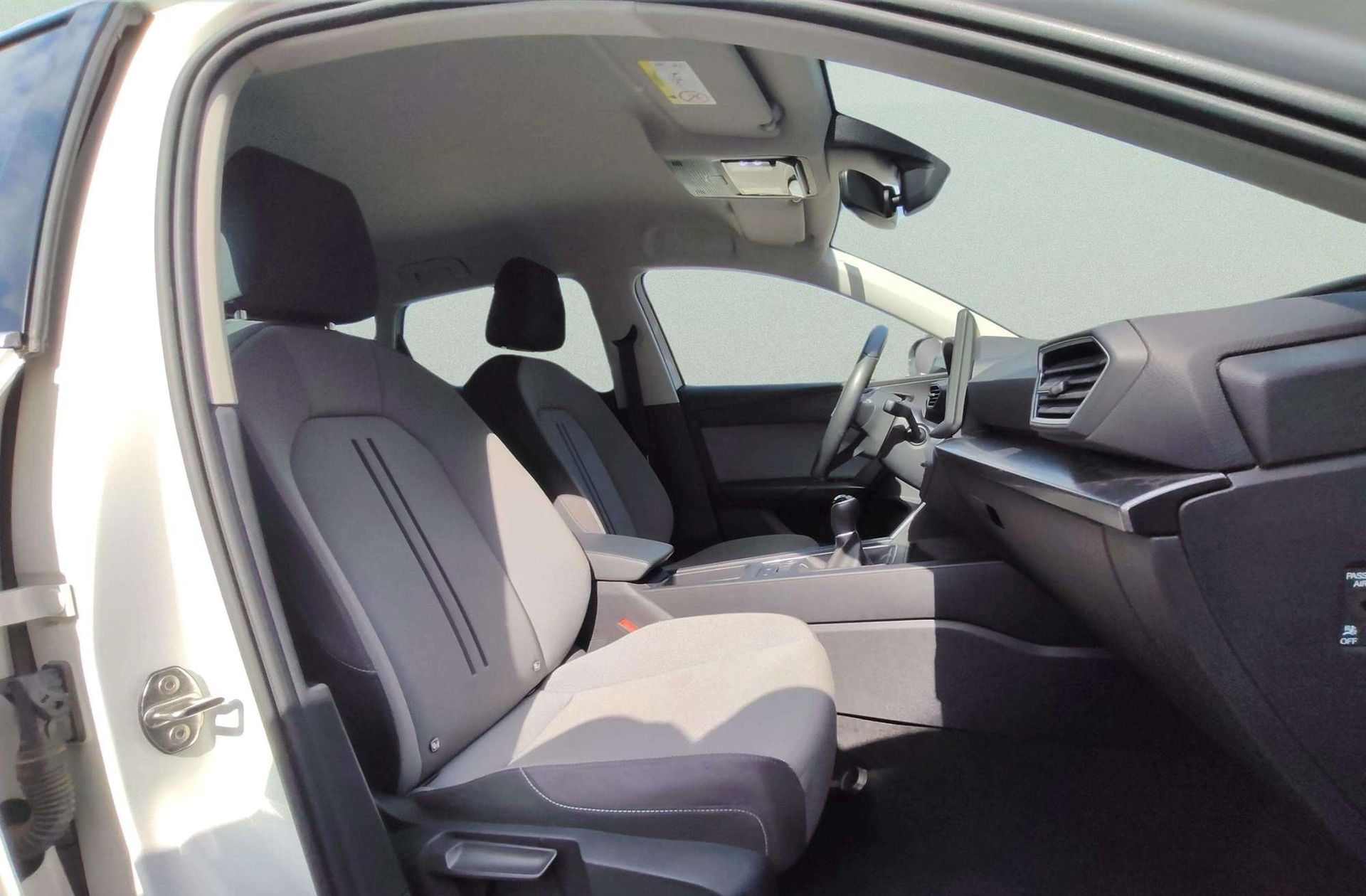SEAT León 1.5 TSI Style 25 Aniversario - foto 17