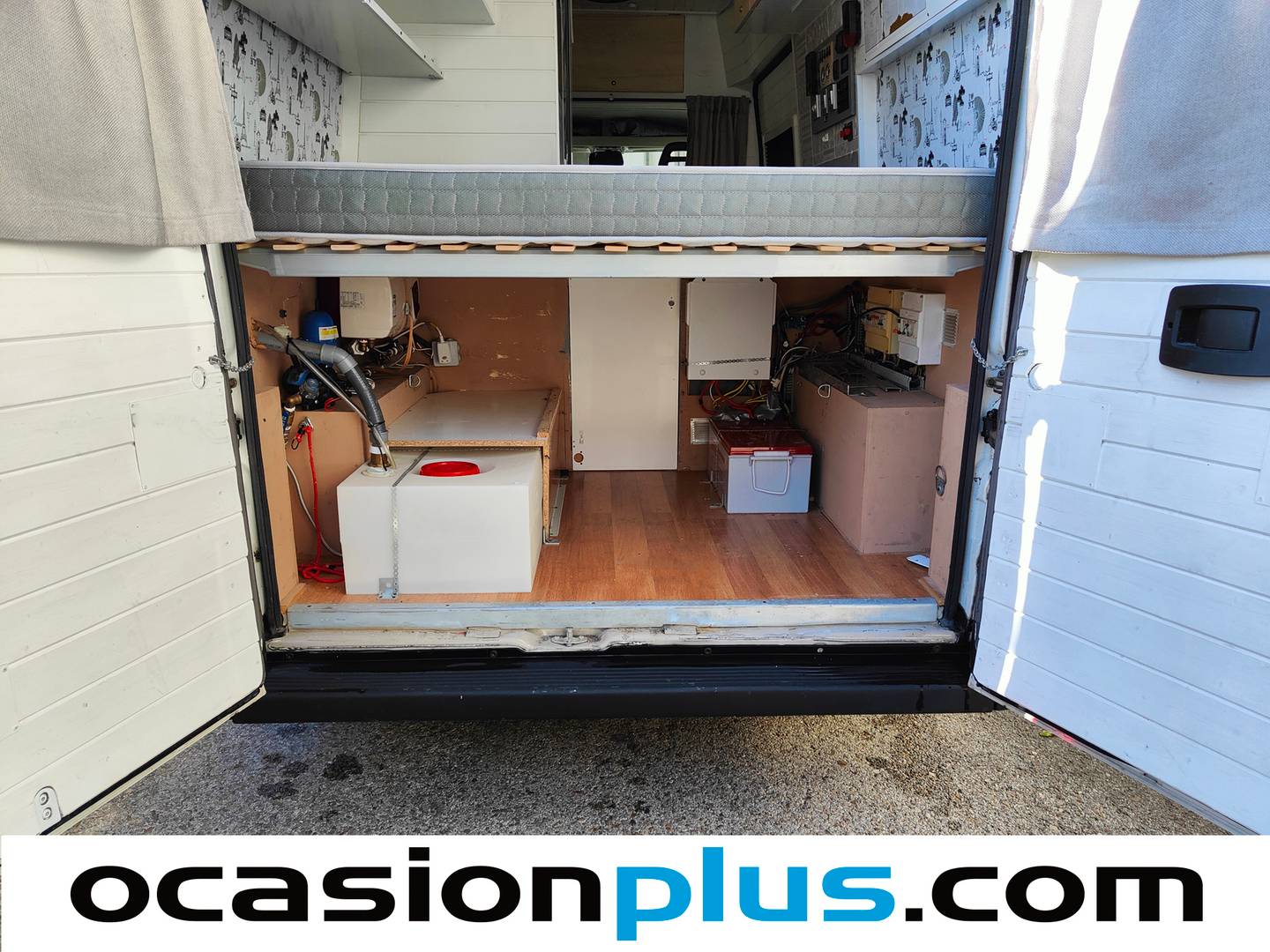 Foto Citroën Jumper Citroen Jumper BlueHDi 130 35 L3H3 (130 CV) Camperizada