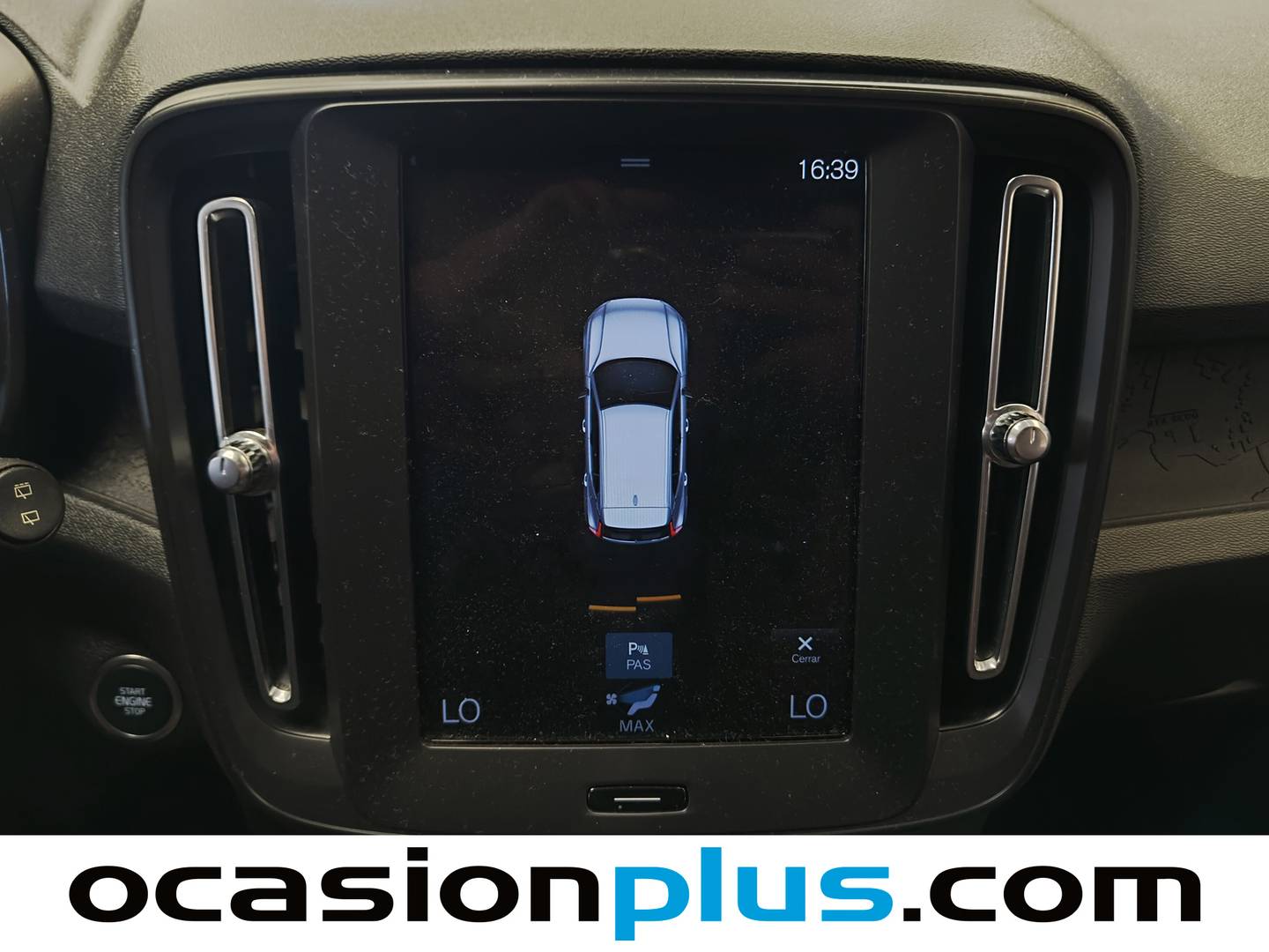 Equipamiento del Volvo XC40 Volvo XC40 T2 Momentum Core (129 CV)