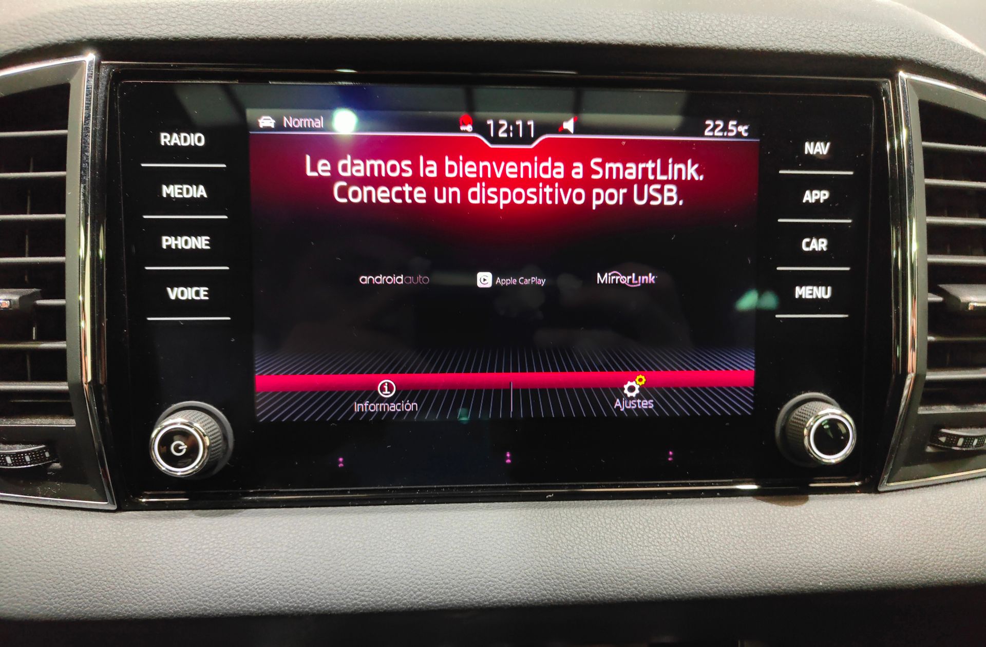 Škoda Karoq 1.5 TSI ACT Sportline DSG - foto 12