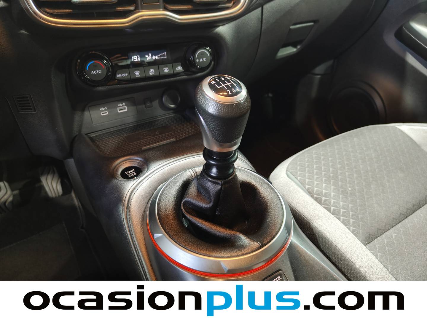 Foto Nissan JUKE Nissan Juke DIG-T (114 CV) 6M/T N-Connecta