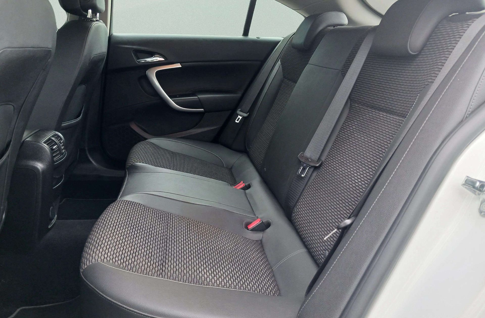 Opel Insignia 1.6 CDTI ecoFlex Excellence - foto 12