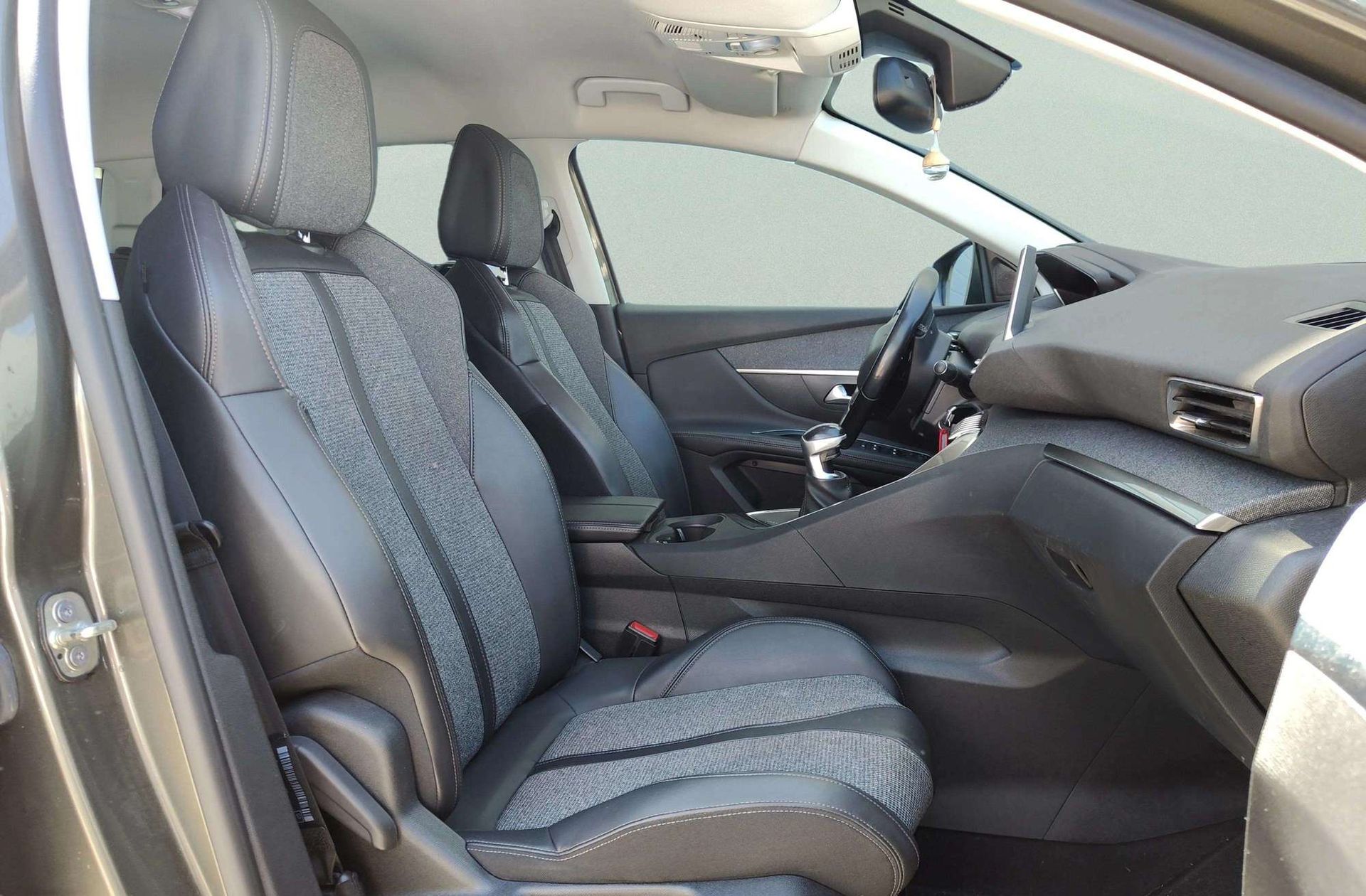Peugeot 5008 PureTech 130 Allure 7 plazas - foto 22