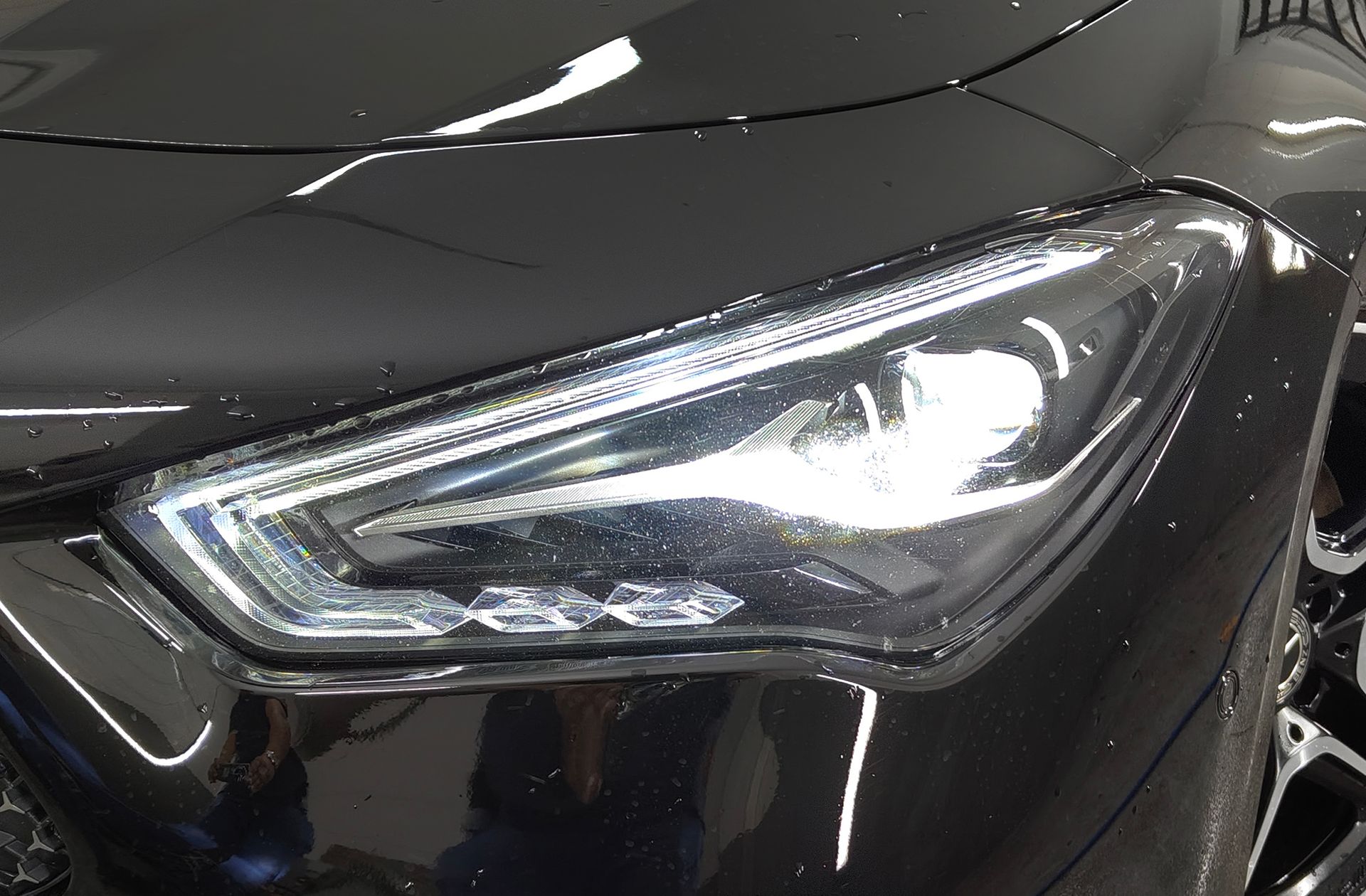 Mercedes-Benz CLA 200 d Pack AMG - foto 17
