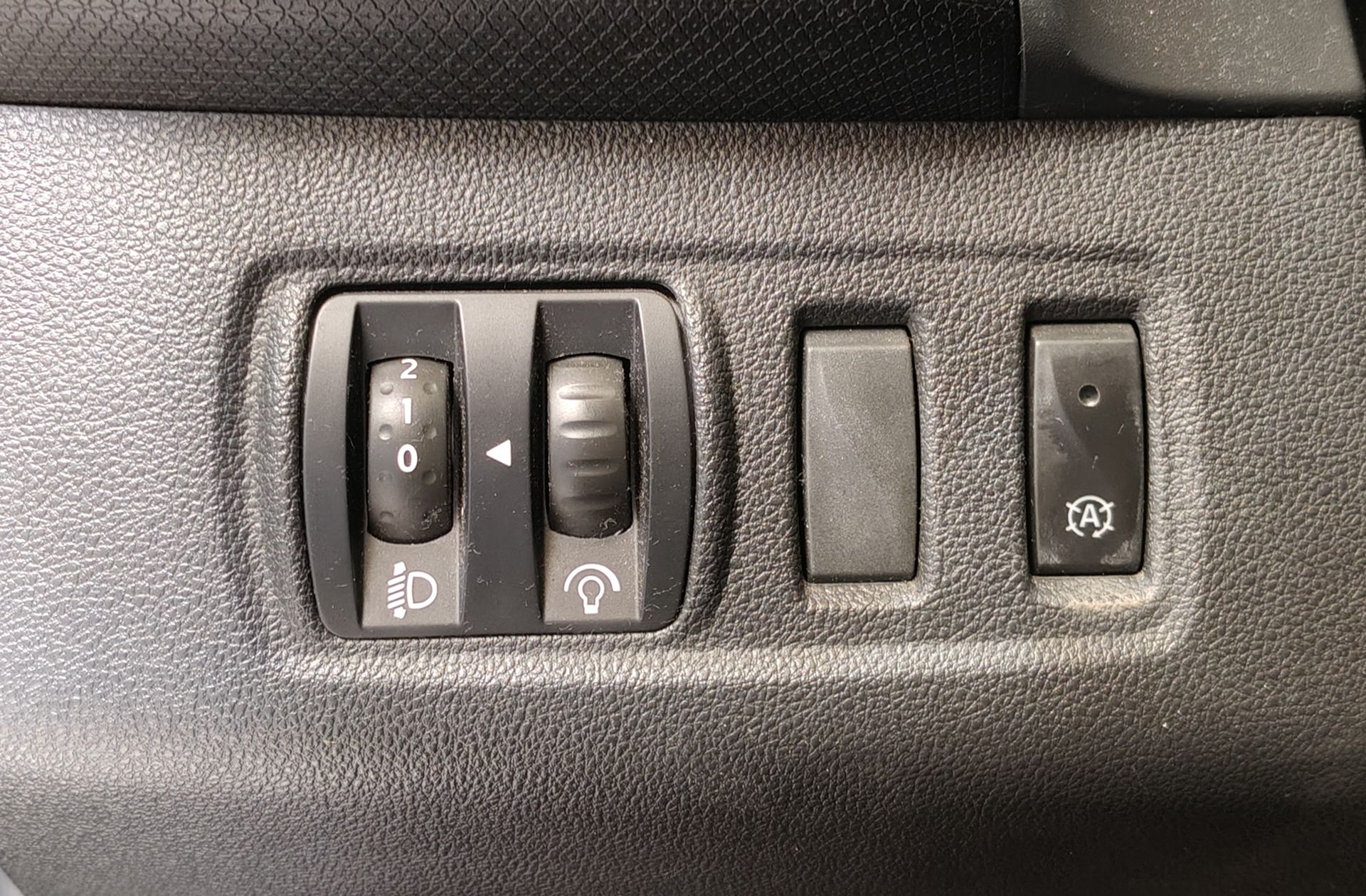 Renault Clio Limited Energy TCe - foto 9