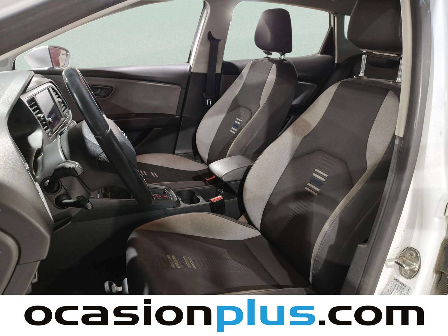 Foto asientos delanteros Seat León SEAT León 1.5 TSI S&S Style Visio Edition Nav (130 CV)