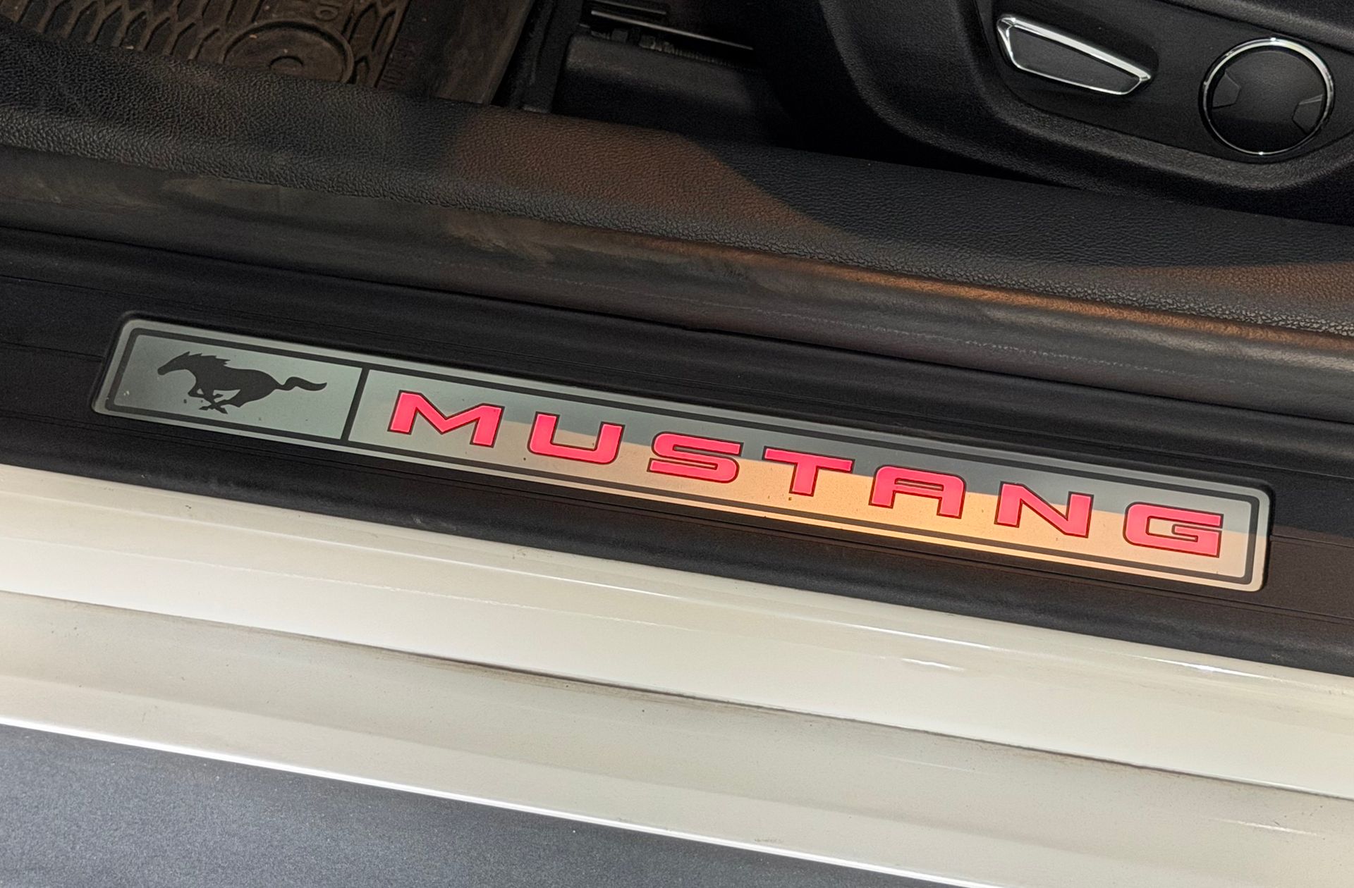 Ford Mustang 2.3 EcoBoost Convertible Mustang - foto 14