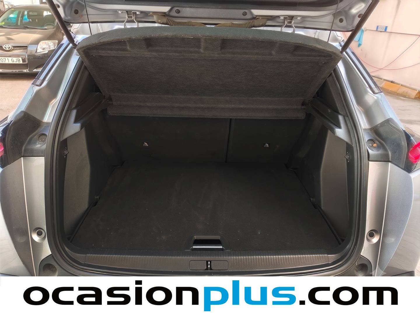 Peugeot 2008 Peugeot 2008 PureTech 130 S&S Allure EAT8 (130 CV) automático