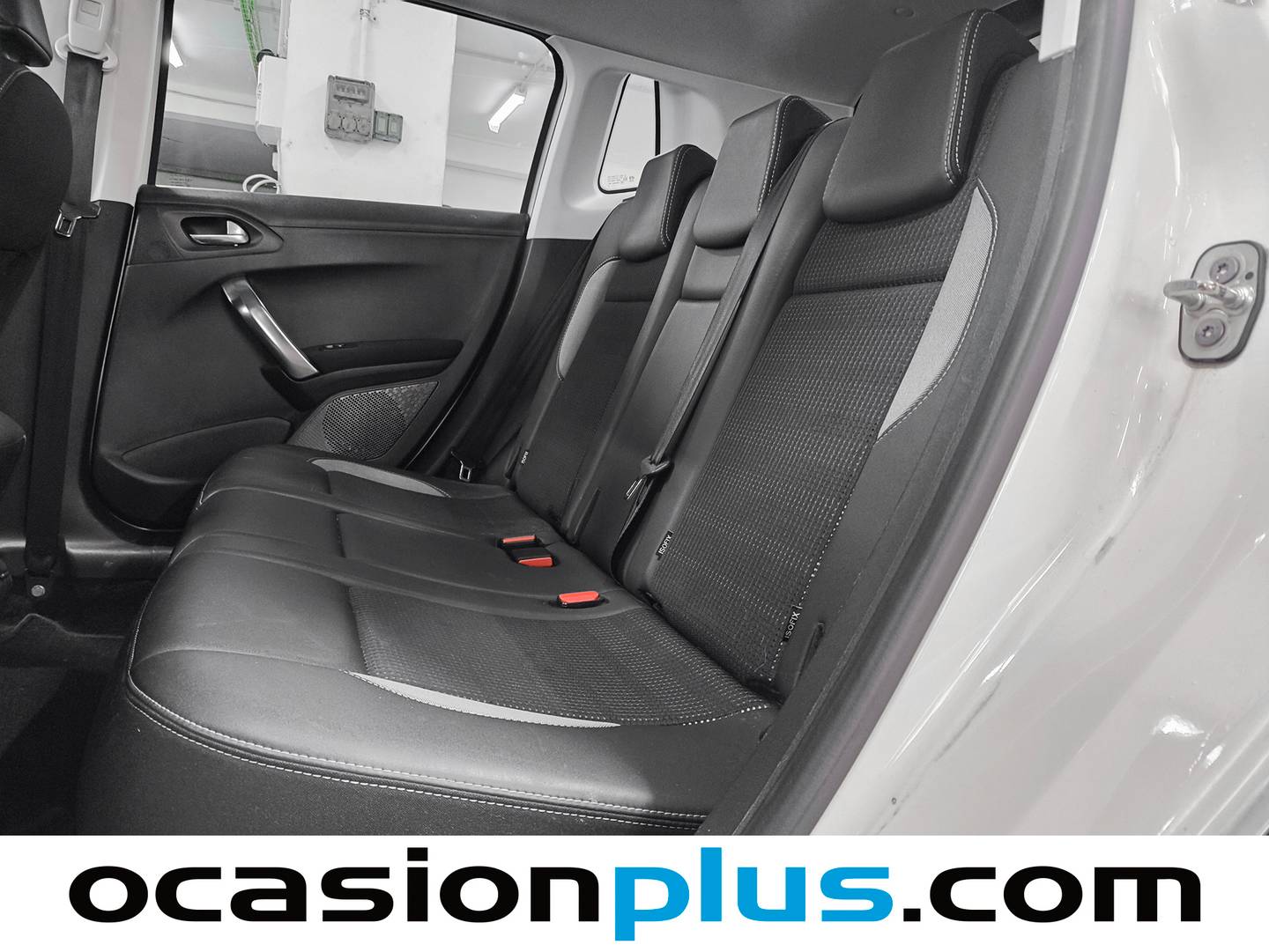 Foto asientos traseros Peugeot 2008 Peugeot 2008 BlueHDi 120 S&S Allure (120 CV)