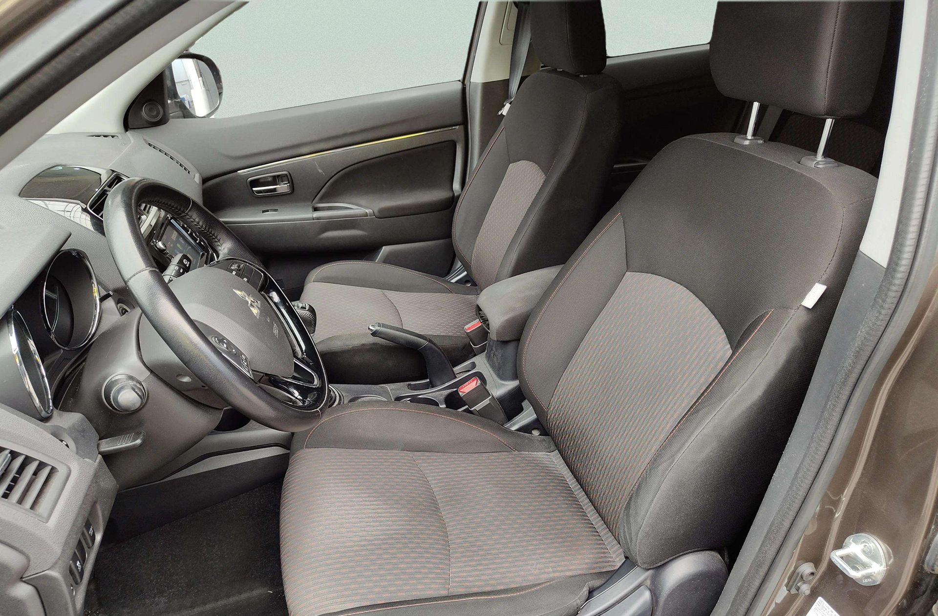 Mitsubishi ASX 160 DI-D Motion - foto 11