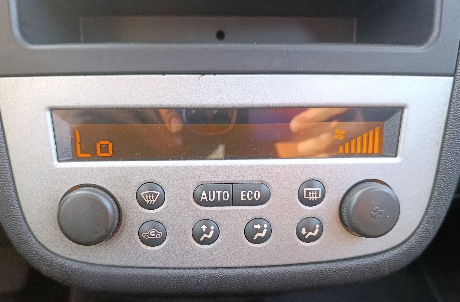 Opel Corsa 1.3 CDTI Blue Line Easytronic - foto 21