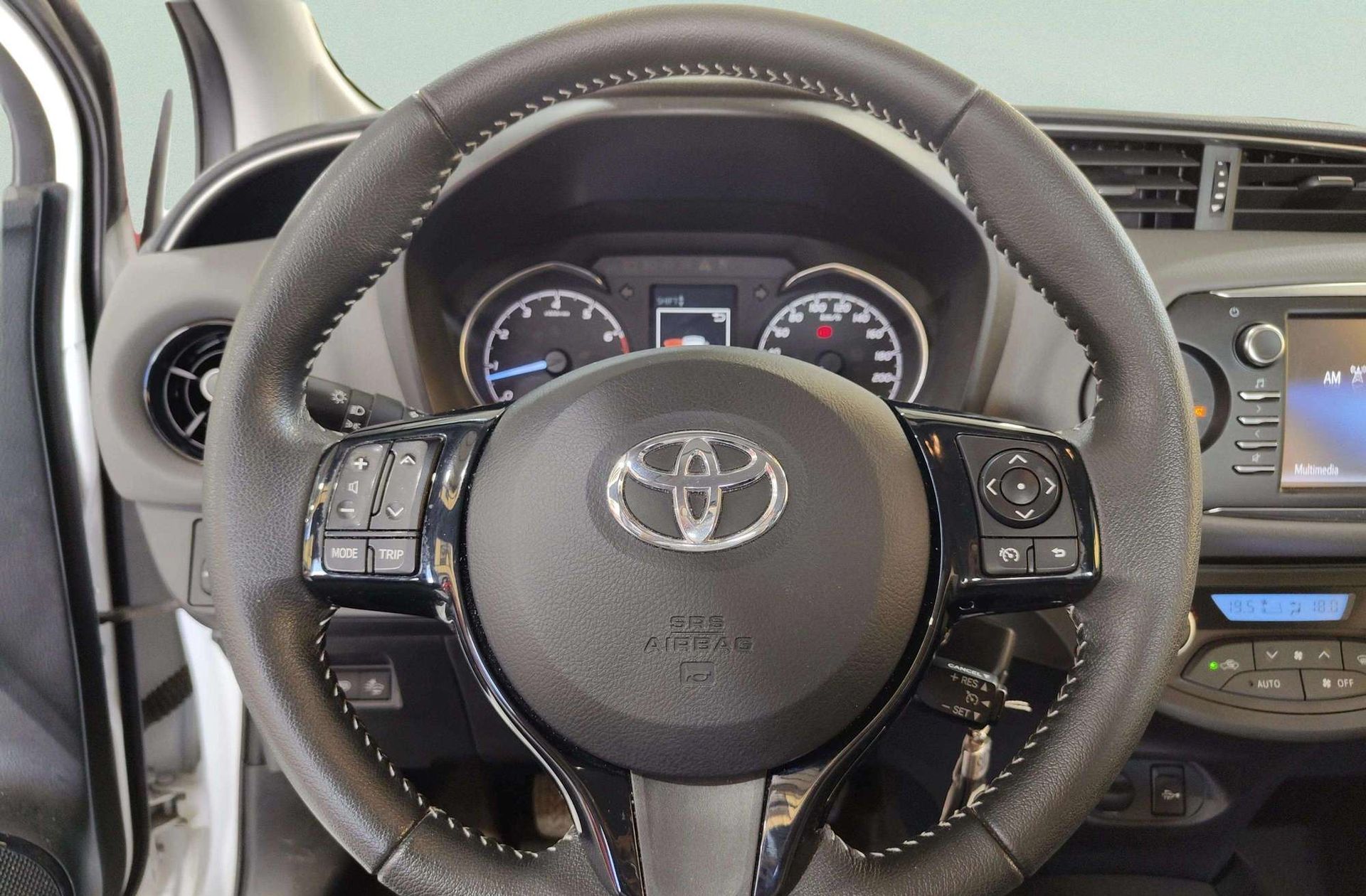Toyota Yaris 1.5 Active - foto 20