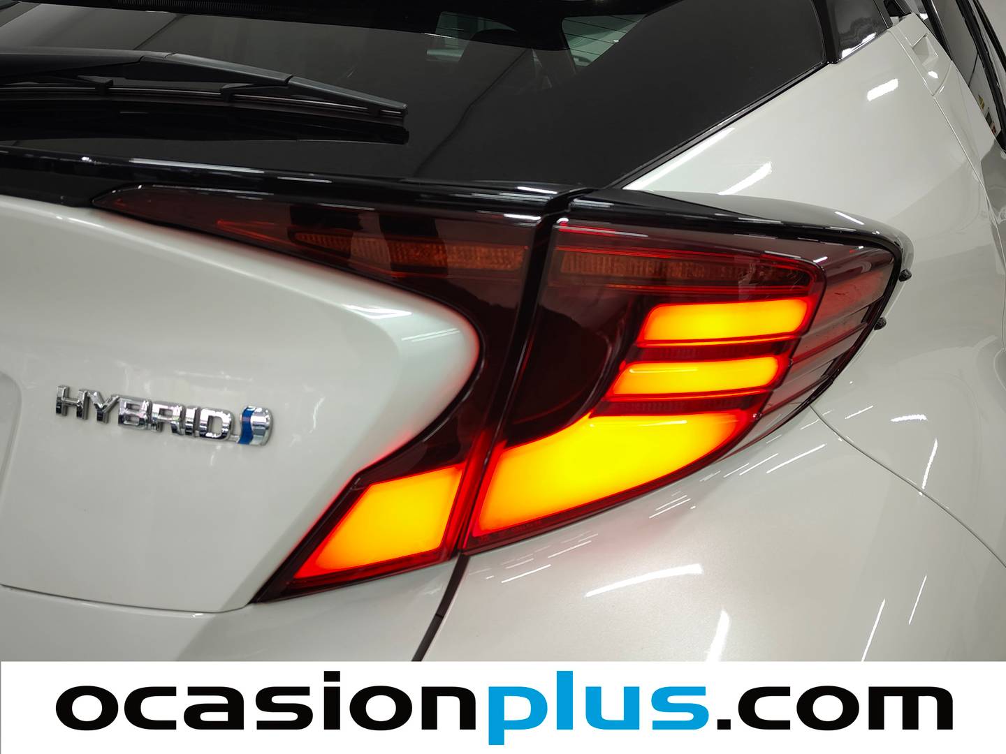 Paquetes del Toyota C-HR Toyota C-HR 2.0 180H Dynamic (184 CV)