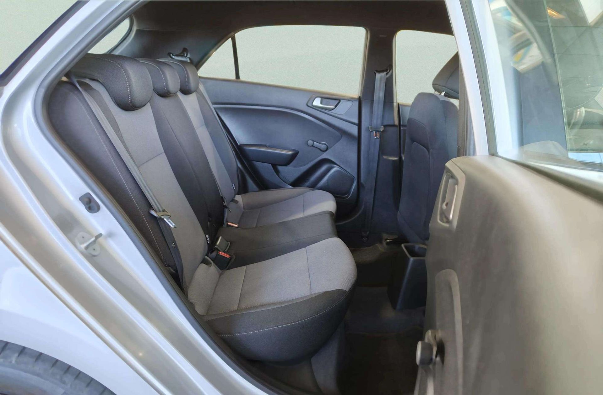 Hyundai i20 1.2 MPI Essence - foto 15