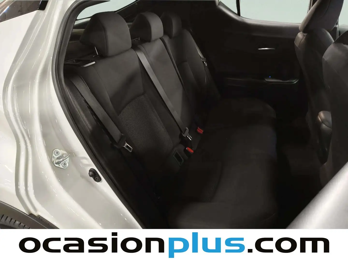 Foto Toyota C-HR Toyota C-HR 1.8 125H Advance (122 CV)