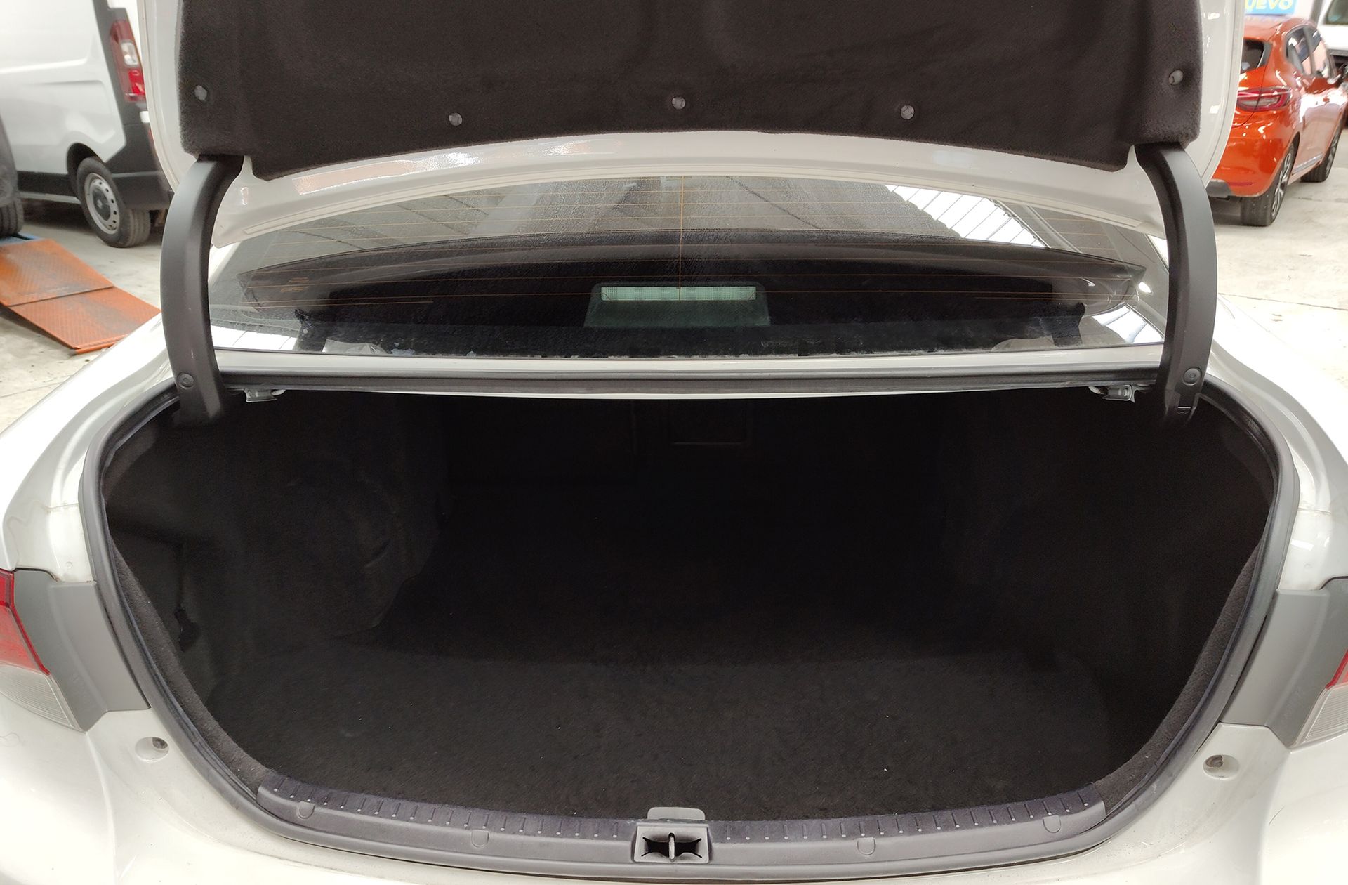 Toyota Avensis 140 Advance - foto 16